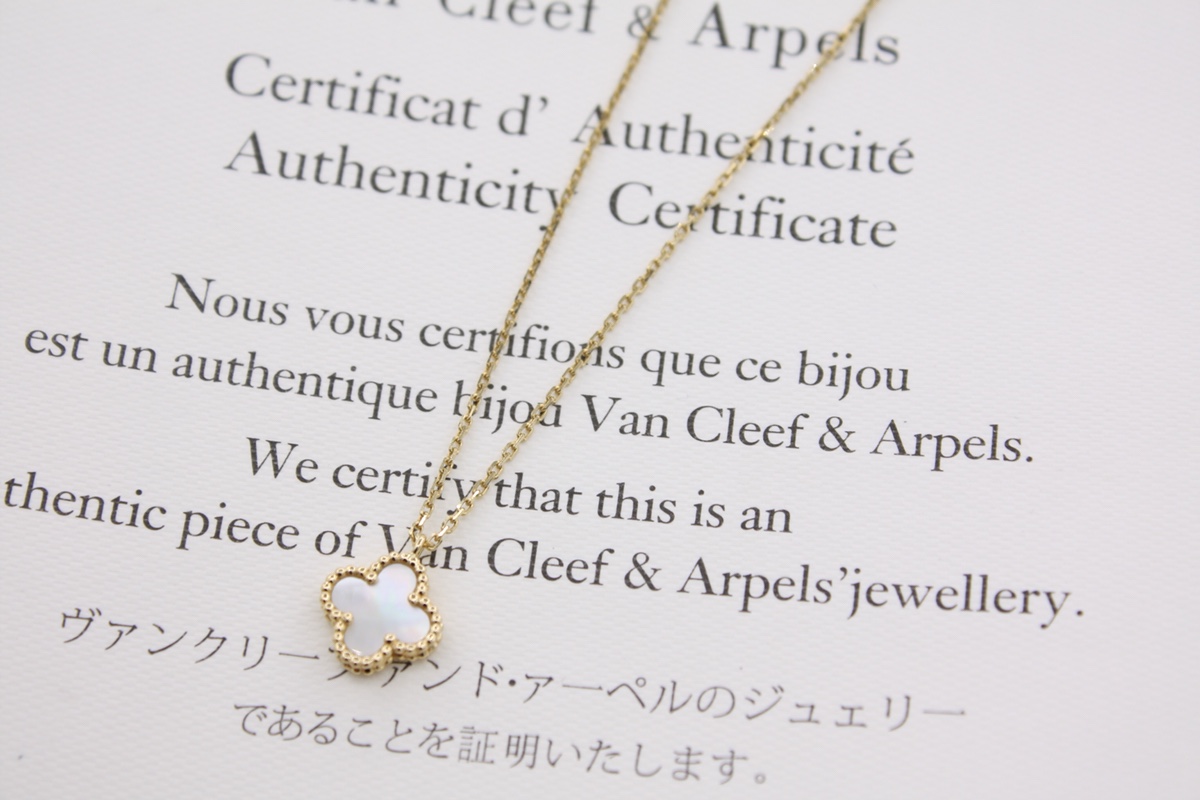 Van Cleef & Arpels Alhambra 반클리프 아펠 알함브라 목걸이 18K 골드 자개 2