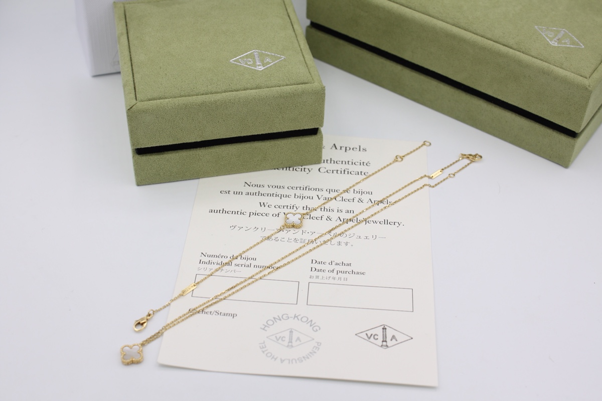 Van Cleef & Arpels Alhambra 반클리프 아펠 알함브라 목걸이 18K 골드 자개 5