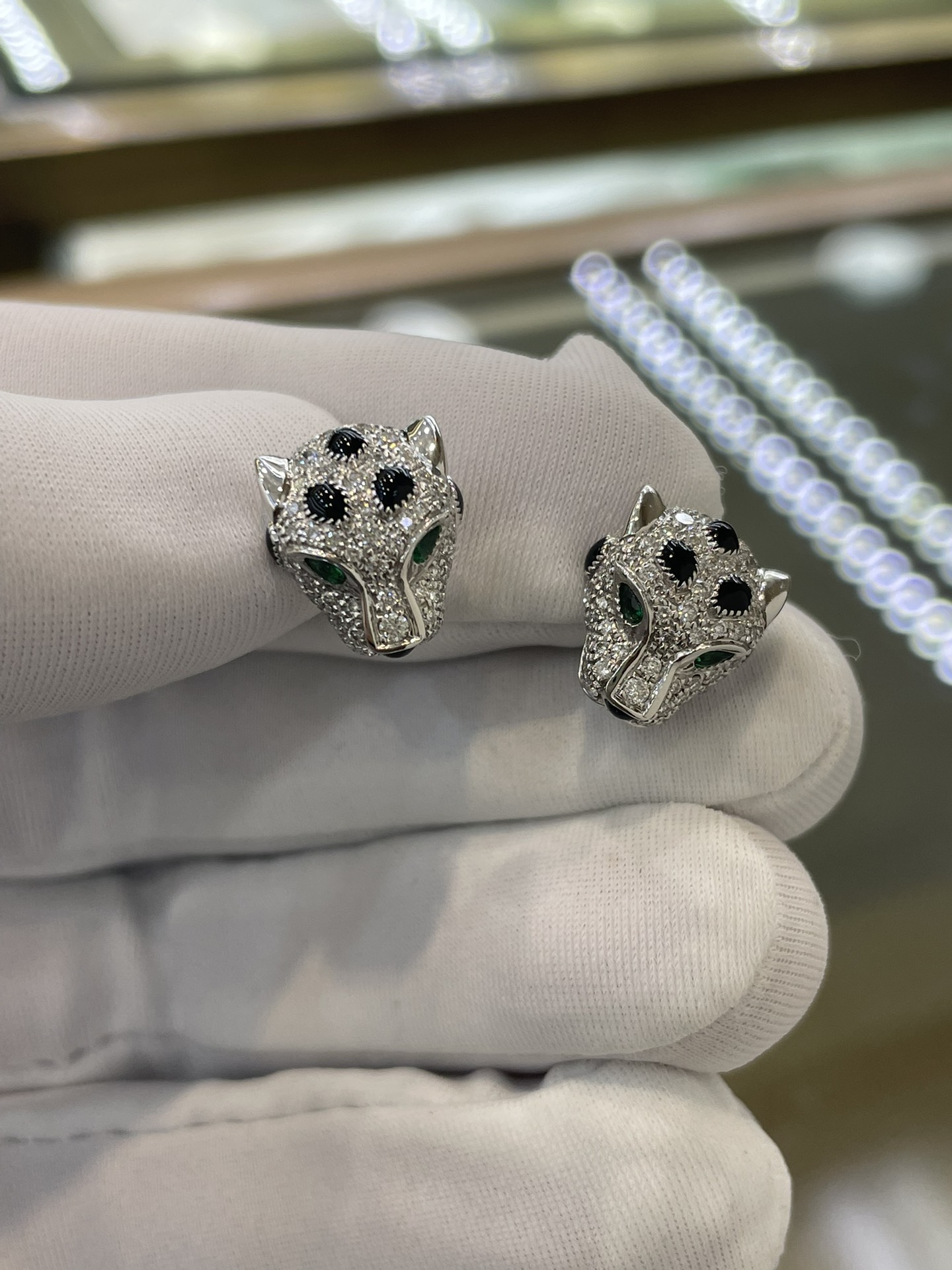 Cartier Panthère 까르띠애 팬더 풀 다이아몬드 귀걸이 18K 골드 3