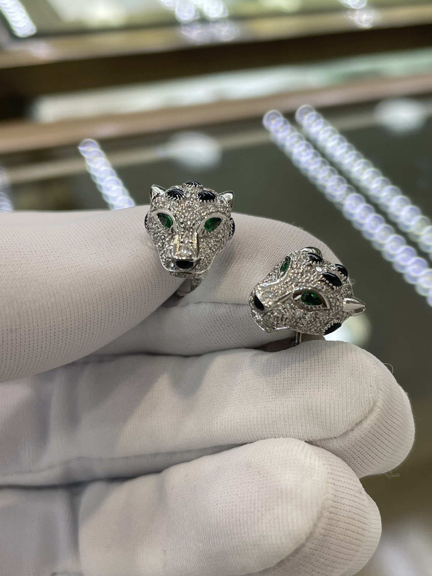 Cartier Panthère 까르띠애 팬더 풀 다이아몬드 귀걸이 18K 골드 4