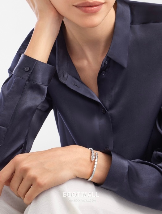 Bulgari Snake Diamond Bracelet 18K Gold, Diamond Gold 불가리 스네이크 다이아몬드 팔찌 18K 골드, 다이아몬드 골드 1