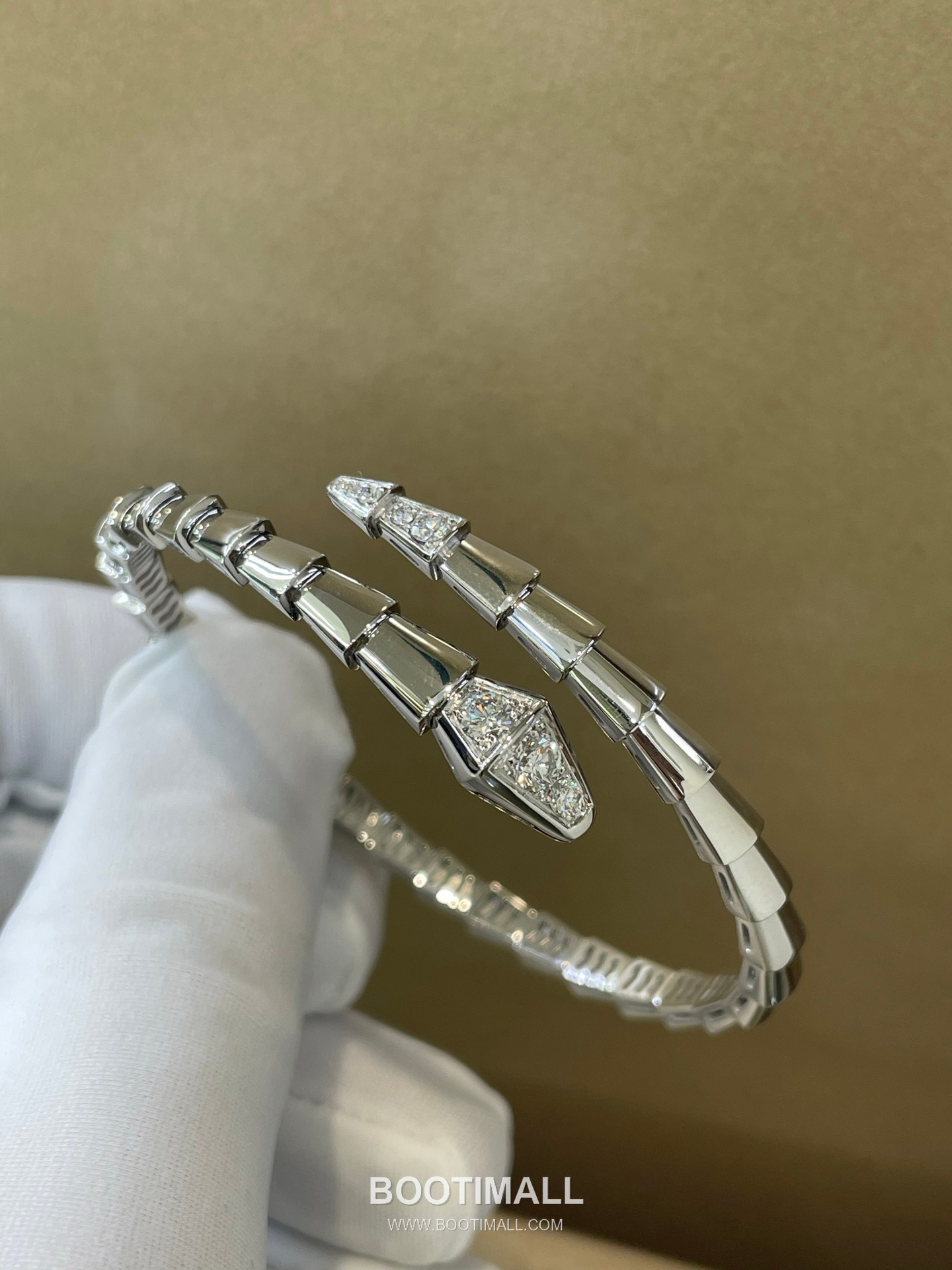 Bulgari Snake Diamond Bracelet 18K Gold, Diamond Gold 불가리 스네이크 다이아몬드 팔찌 18K 골드, 다이아몬드 골드 3