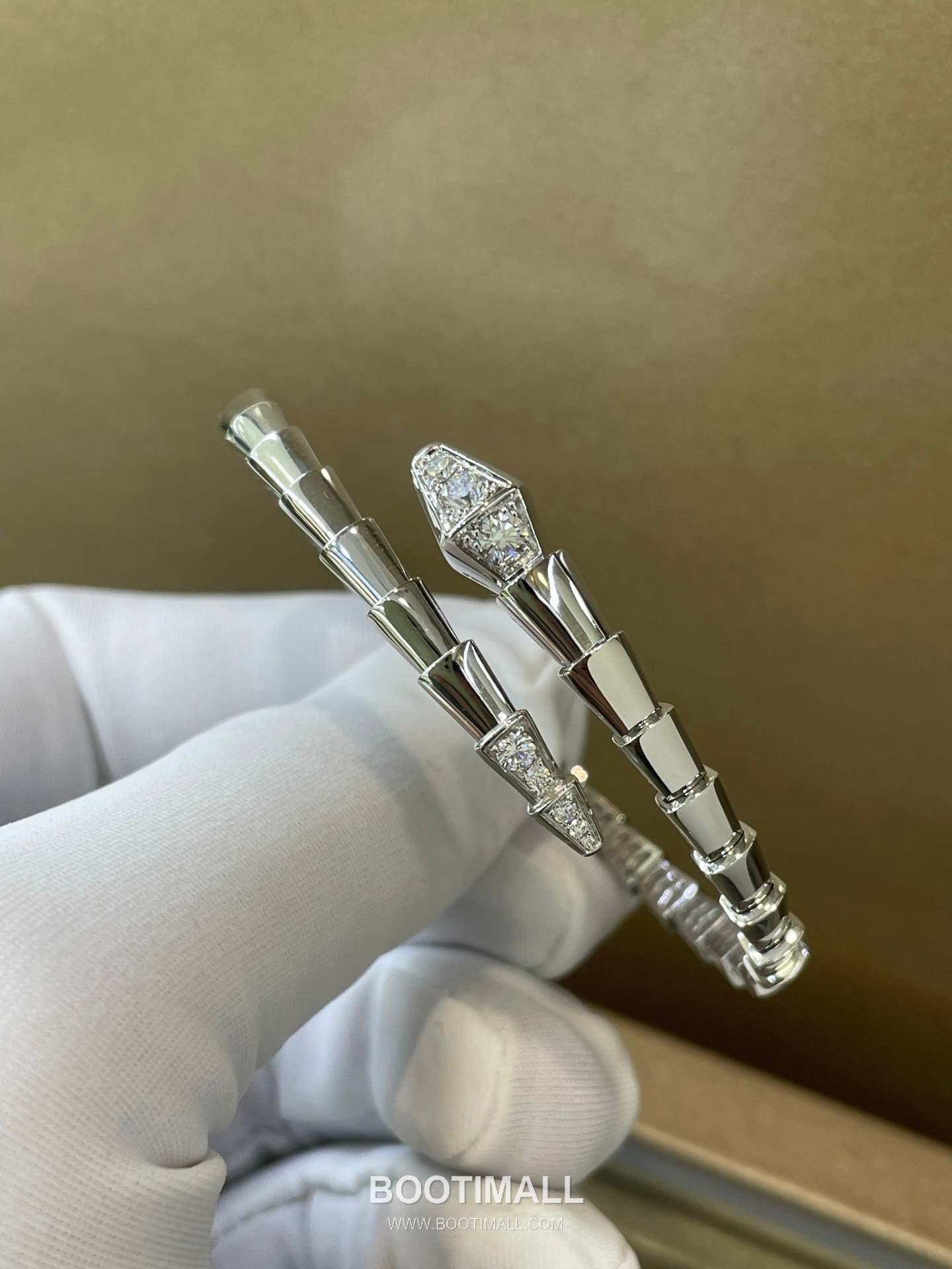 Bulgari Snake Diamond Bracelet 18K Gold, Diamond Gold 불가리 스네이크 다이아몬드 팔찌 18K 골드, 다이아몬드 골드 4