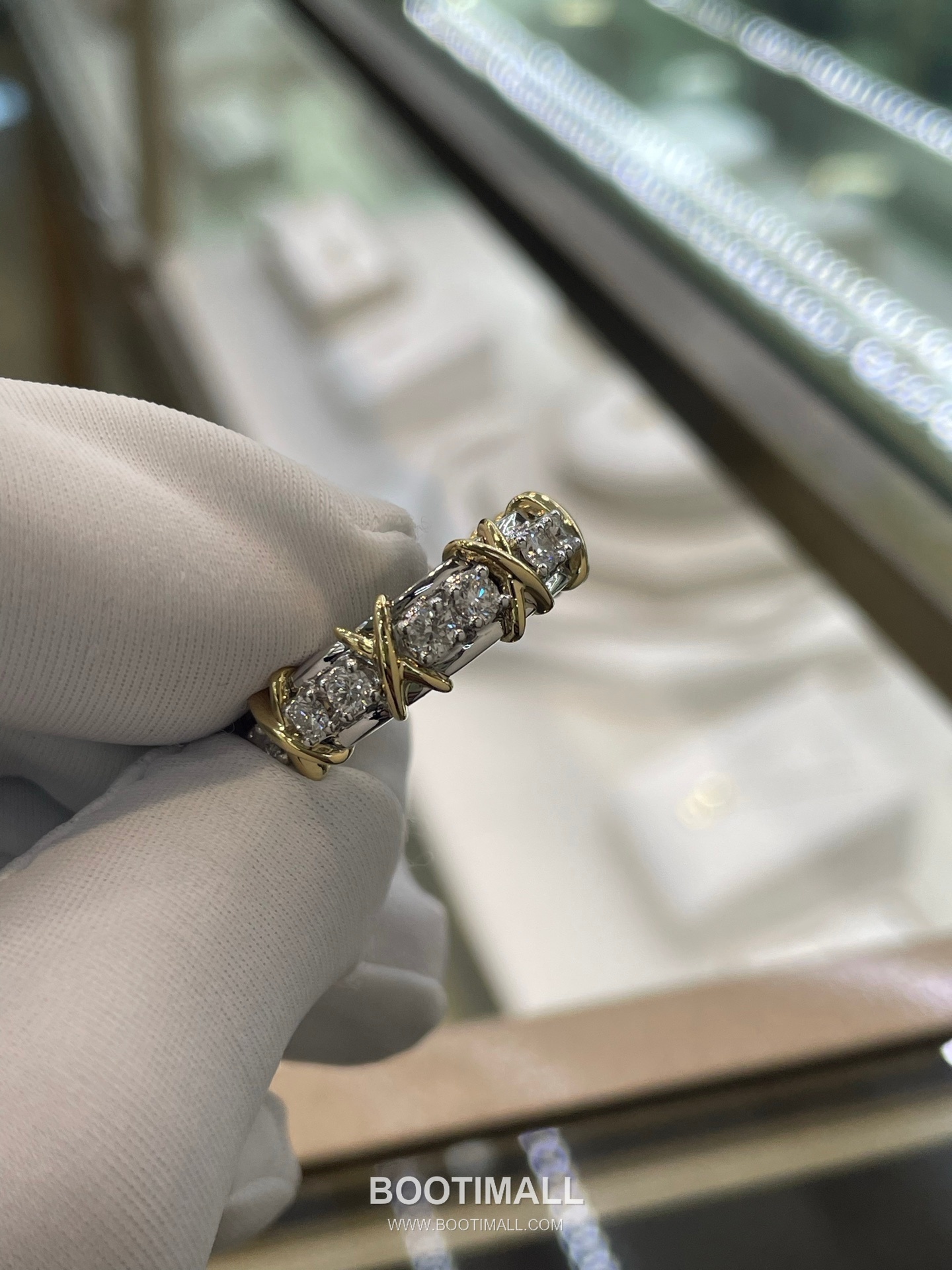 Hermes Sixteen Stone Bracelet 18K Gold, Platinum, Diamond Gold 에르메스 십육석 팔찌 18K 골드, 플래티넘, 다이아몬드 골드 18