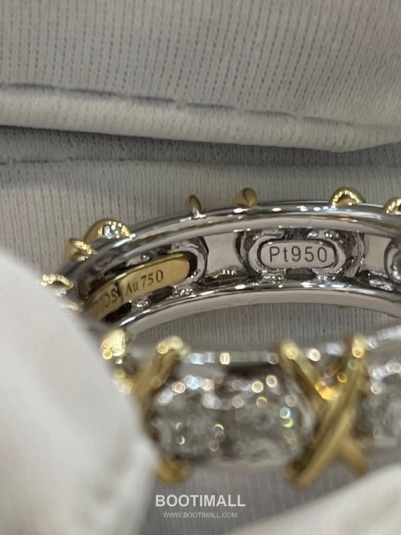 Hermes Sixteen Stone Bracelet 18K Gold, Platinum, Diamond Gold 에르메스 십육석 팔찌 18K 골드, 플래티넘, 다이아몬드 골드 24