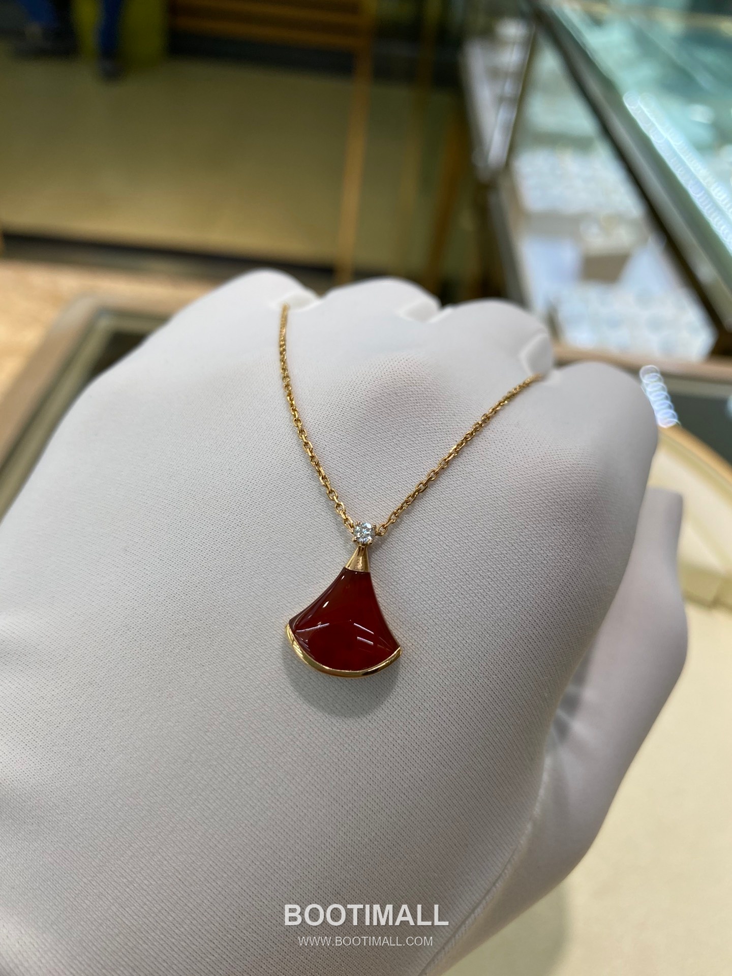 Bvlgari Fan Necklace 18K Gold, Carnelian, Diamond Red 불가리 부채 모양 목걸이 18K 골드, 홍옥수, 다이아몬드 레드 40cm 22