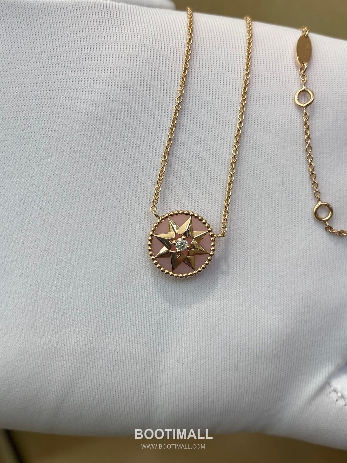 Piaget Eight Star Compass Necklace 18K Gold, Diamond, Pink Opal Pink 피아제 팔각별 나침반 목걸이 18K 골드, 다이아몬드, 핑크 오팔 핑크 7