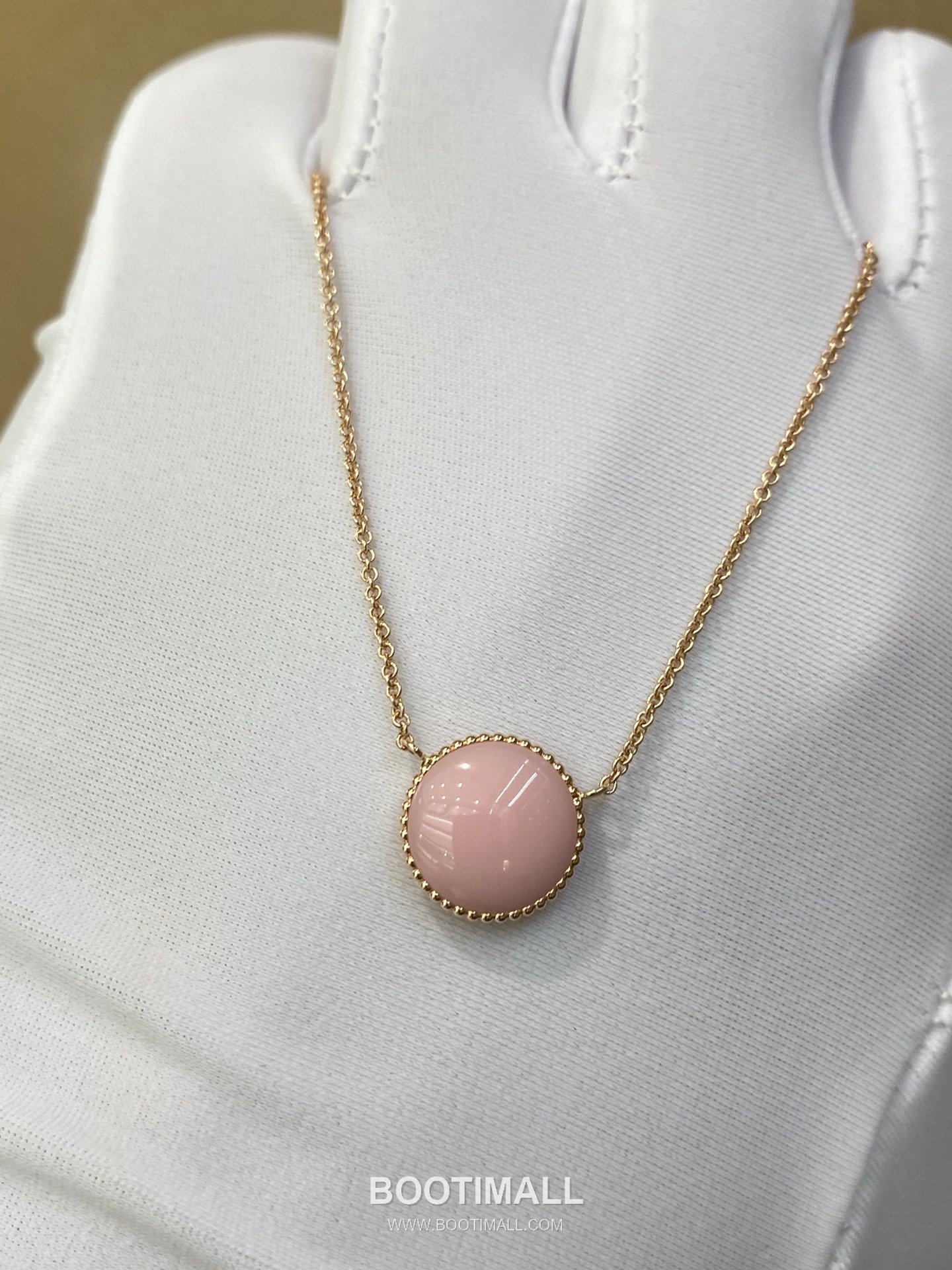 Piaget Eight Star Compass Necklace 18K Gold, Diamond, Pink Opal Pink 피아제 팔각별 나침반 목걸이 18K 골드, 다이아몬드, 핑크 오팔 핑크 9