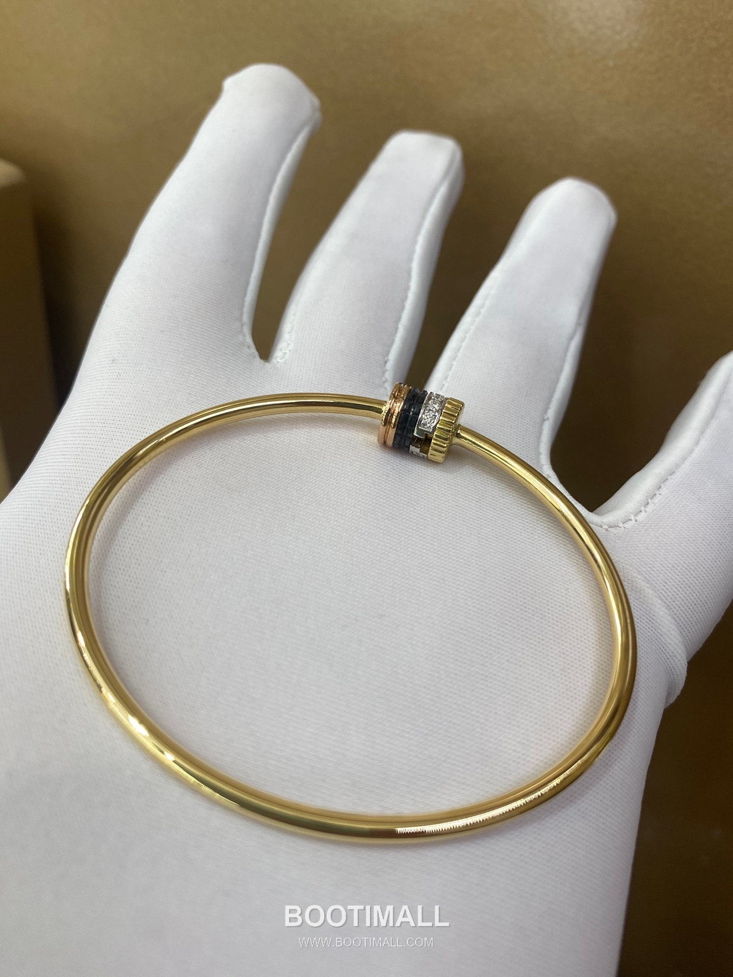 Classic Hinged Bracelet 18K Gold, Diamond, Brown PVD Coating Brown 클래식 힌지 팔찌 18K 골드, 다이아몬드, 브라운 PVD 코팅 브라운 6