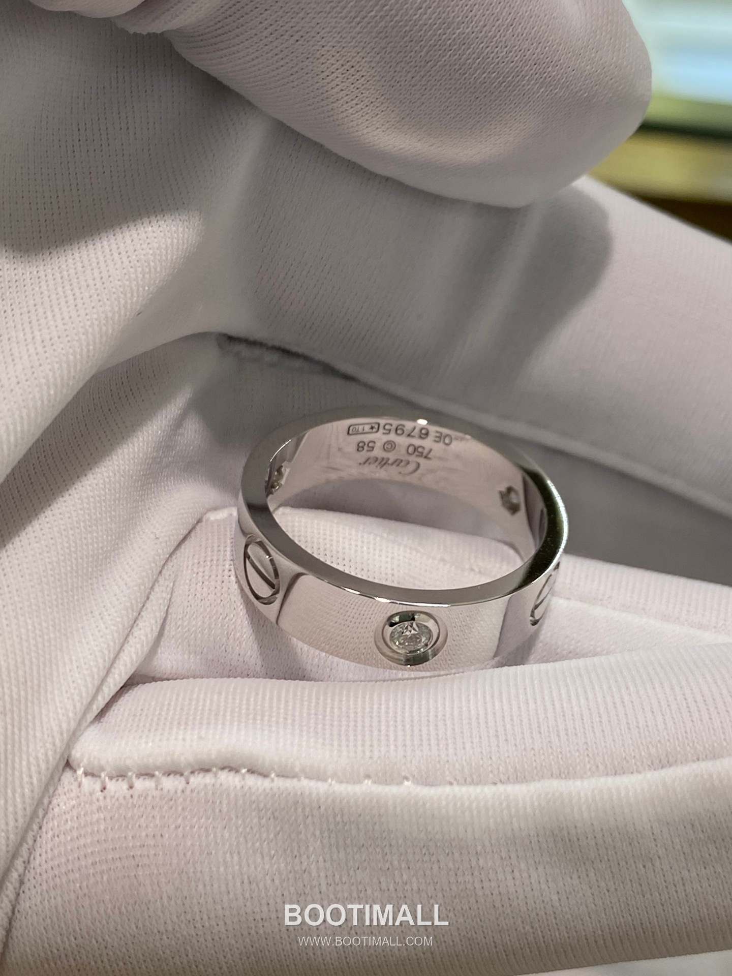 Wide Three-Diamond Ring 18K Gold with Diamonds Rose Gold 와이드 쓰리 다이아몬드 링 18K 골드 및 다이아몬드 로즈골드 8