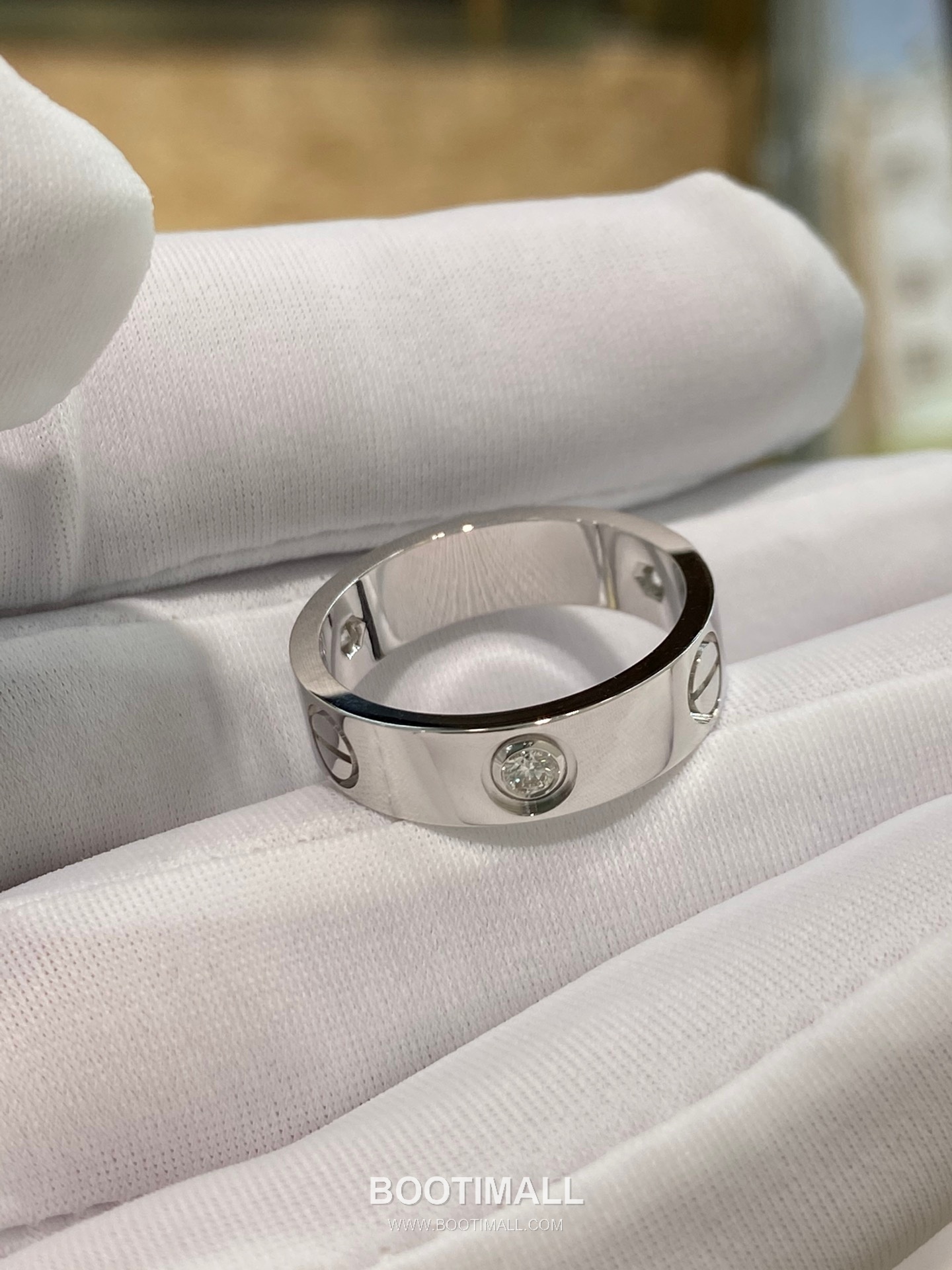 Wide Three-Diamond Ring 18K Gold with Diamonds Rose Gold 와이드 쓰리 다이아몬드 링 18K 골드 및 다이아몬드 로즈골드 9