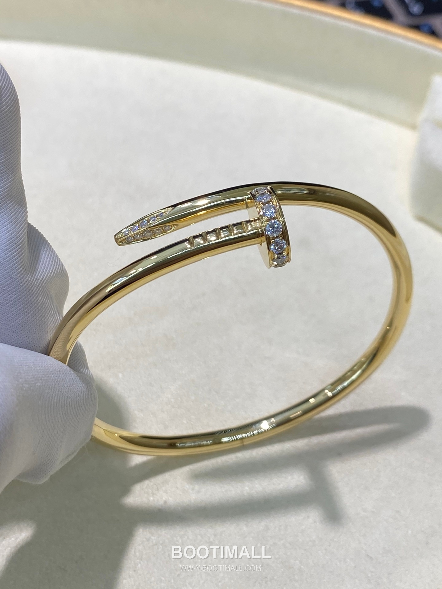 Cartier Nail Bracelet 18K Gold, Diamond Gold 까르띠에 네일 팔찌 18K 골드, 다이아몬드 골드 17