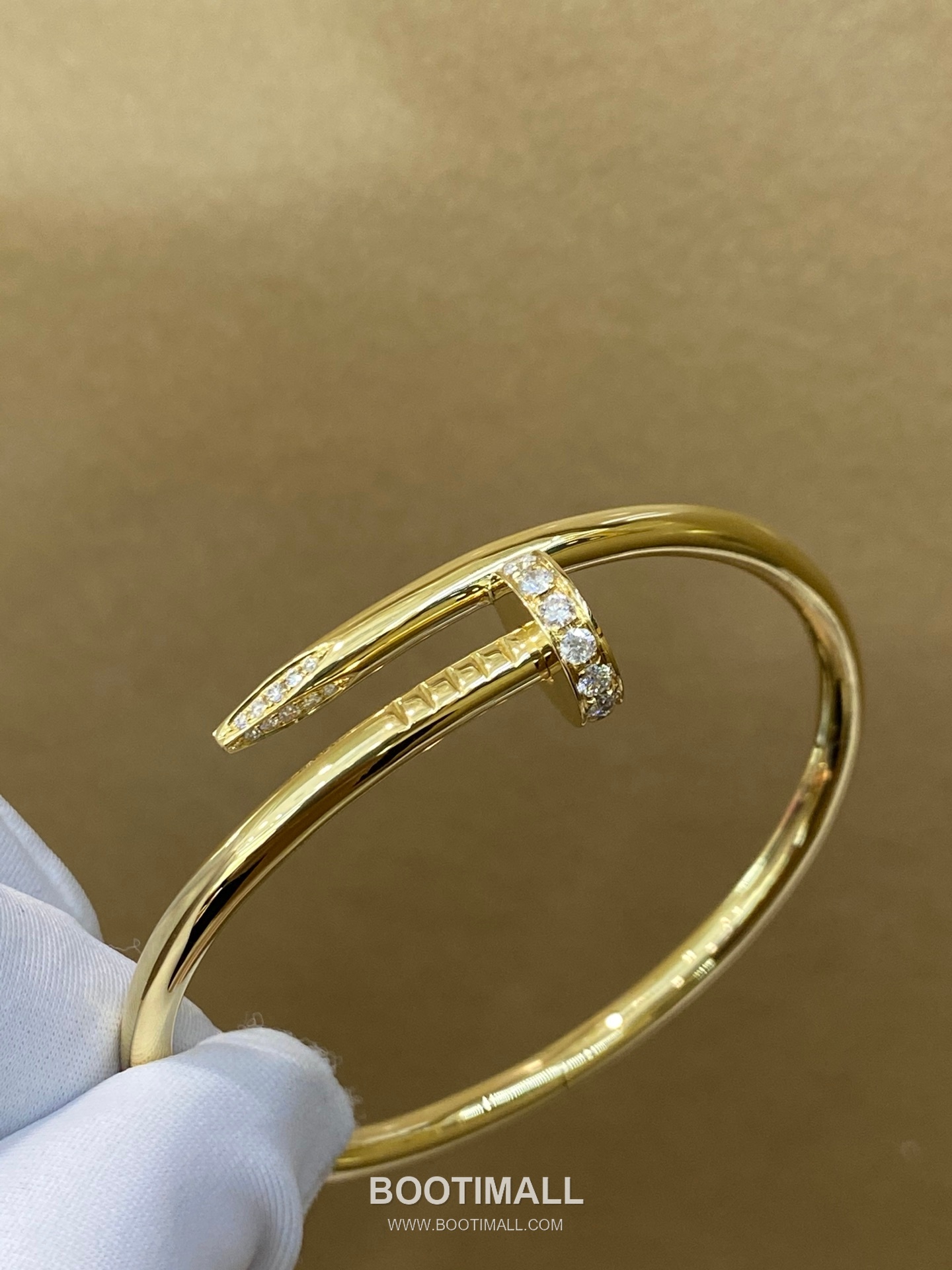 Cartier Nail Bracelet 18K Gold, Diamond Gold 까르띠에 네일 팔찌 18K 골드, 다이아몬드 골드 24