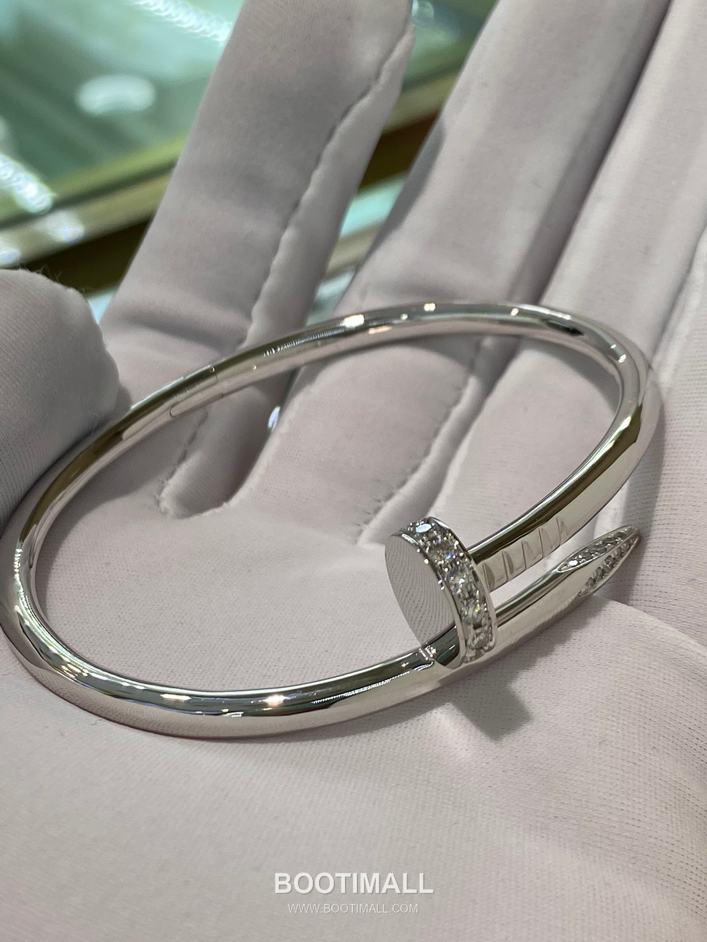 Cartier Nail Bracelet 18K Gold, Diamond Gold 까르띠에 네일 팔찌 18K 골드, 다이아몬드 골드 26