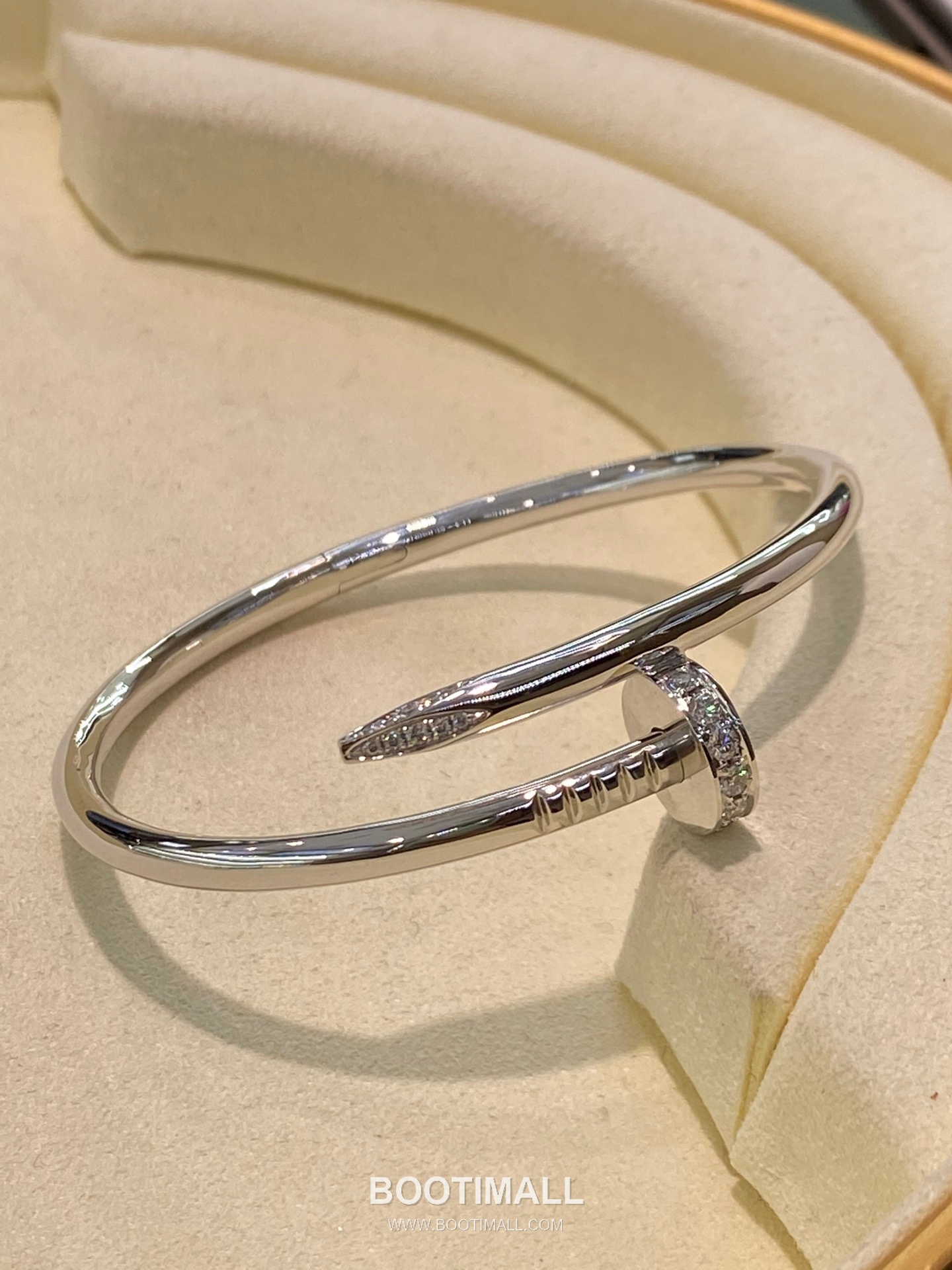 Cartier Nail Bracelet 18K Gold, Diamond Gold 까르띠에 네일 팔찌 18K 골드, 다이아몬드 골드 28