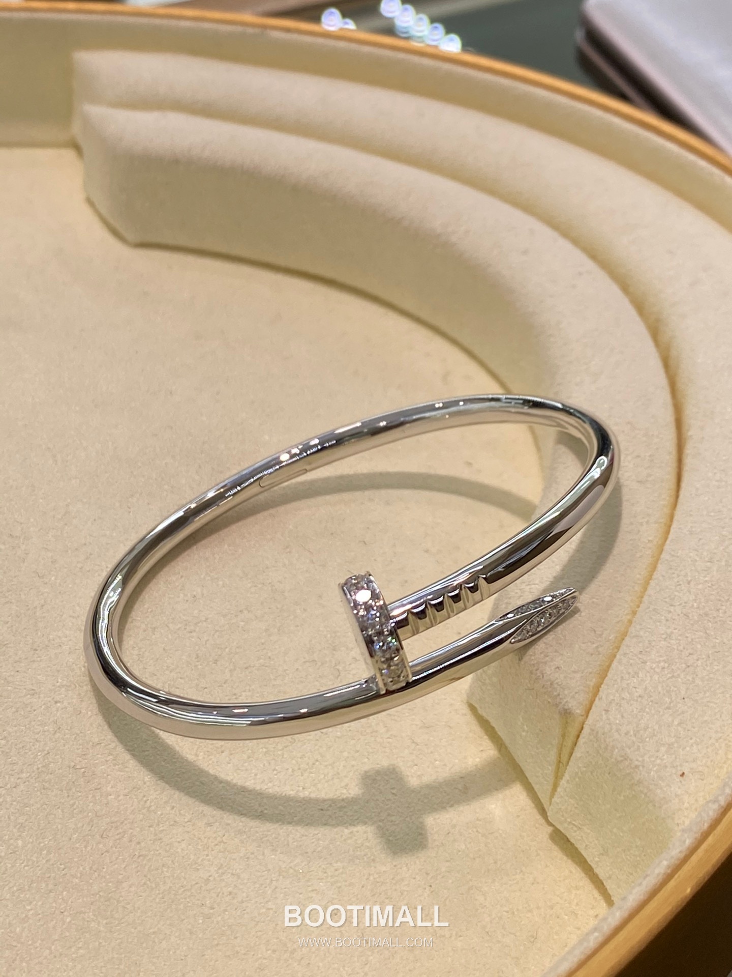 Cartier Nail Bracelet 18K Gold, Diamond Gold 까르띠에 네일 팔찌 18K 골드, 다이아몬드 골드 29