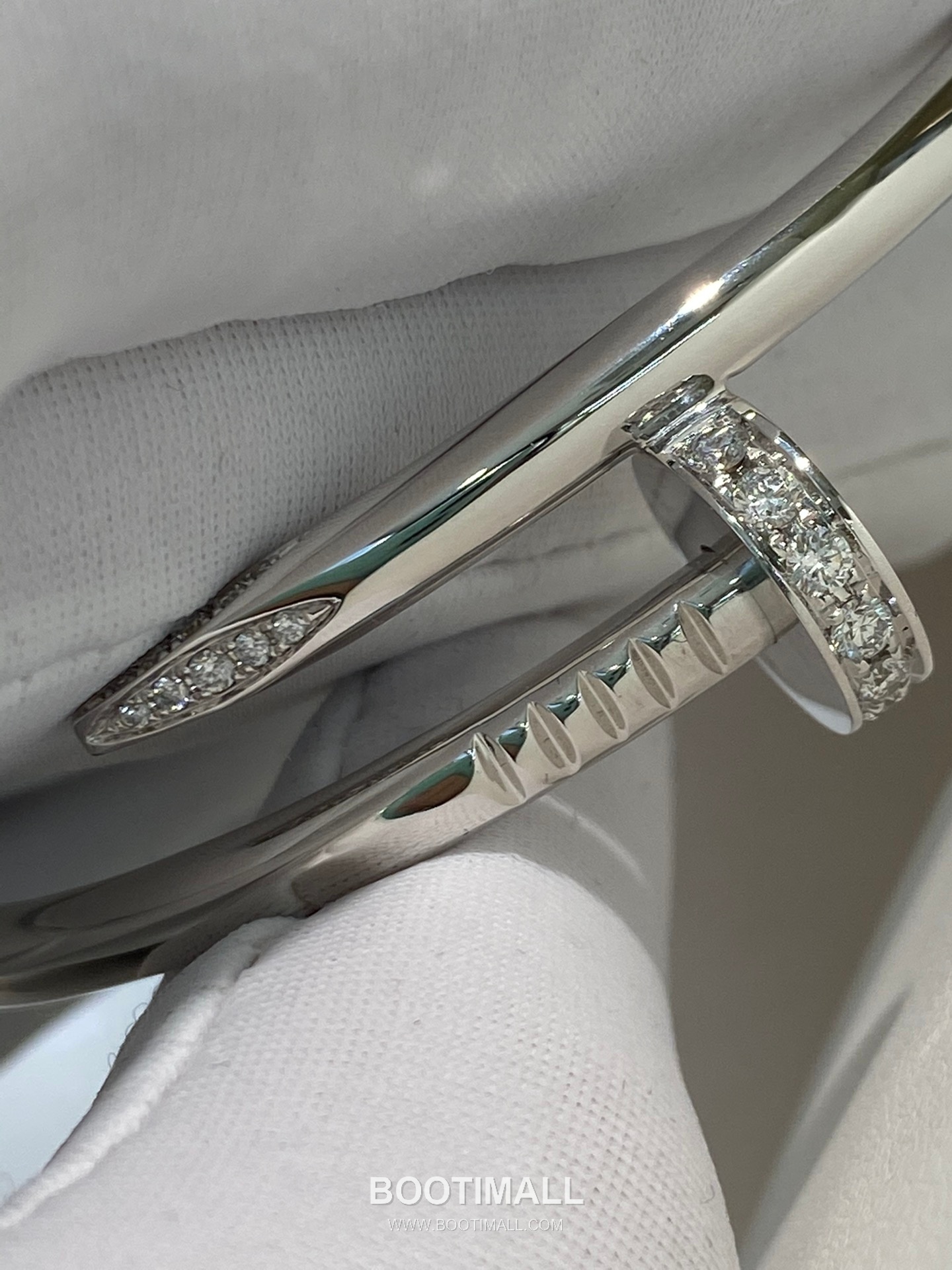 Cartier Nail Bracelet 18K Gold, Diamond Gold 까르띠에 네일 팔찌 18K 골드, 다이아몬드 골드 31