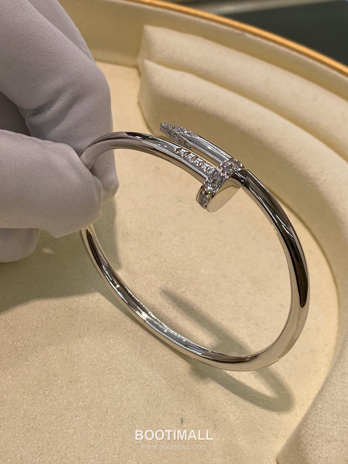 Cartier Nail Bracelet 18K Gold, Diamond Gold 까르띠에 네일 팔찌 18K 골드, 다이아몬드 골드 33