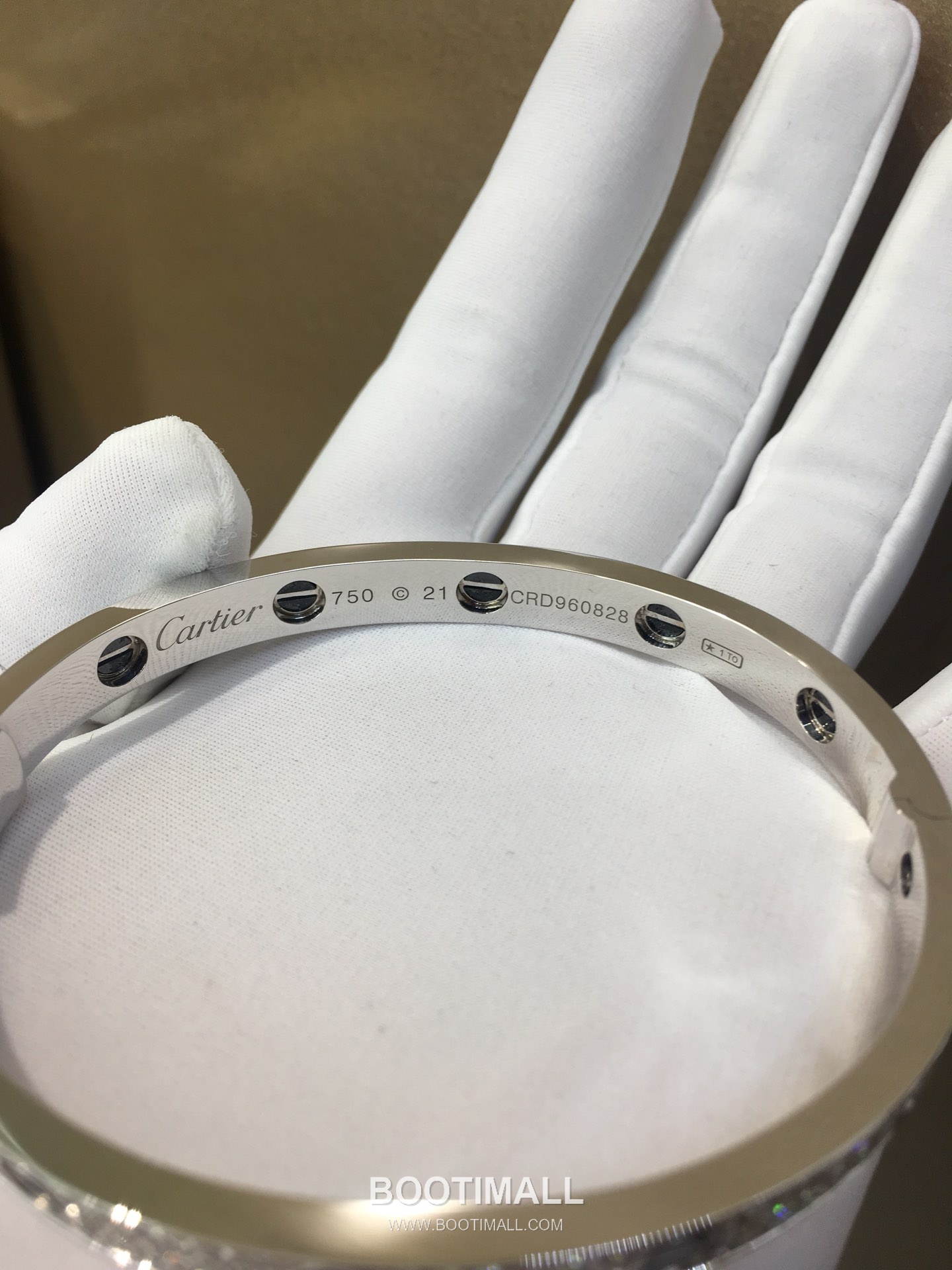 Cartier Black Stud Diamond Bracelet 18K Gold, Diamond, Black Onyx Black 까르띠에 블랙 스터드 다이아몬드 팔찌 18K 골드, 다이아몬드, 블랙 마노 블랙 9