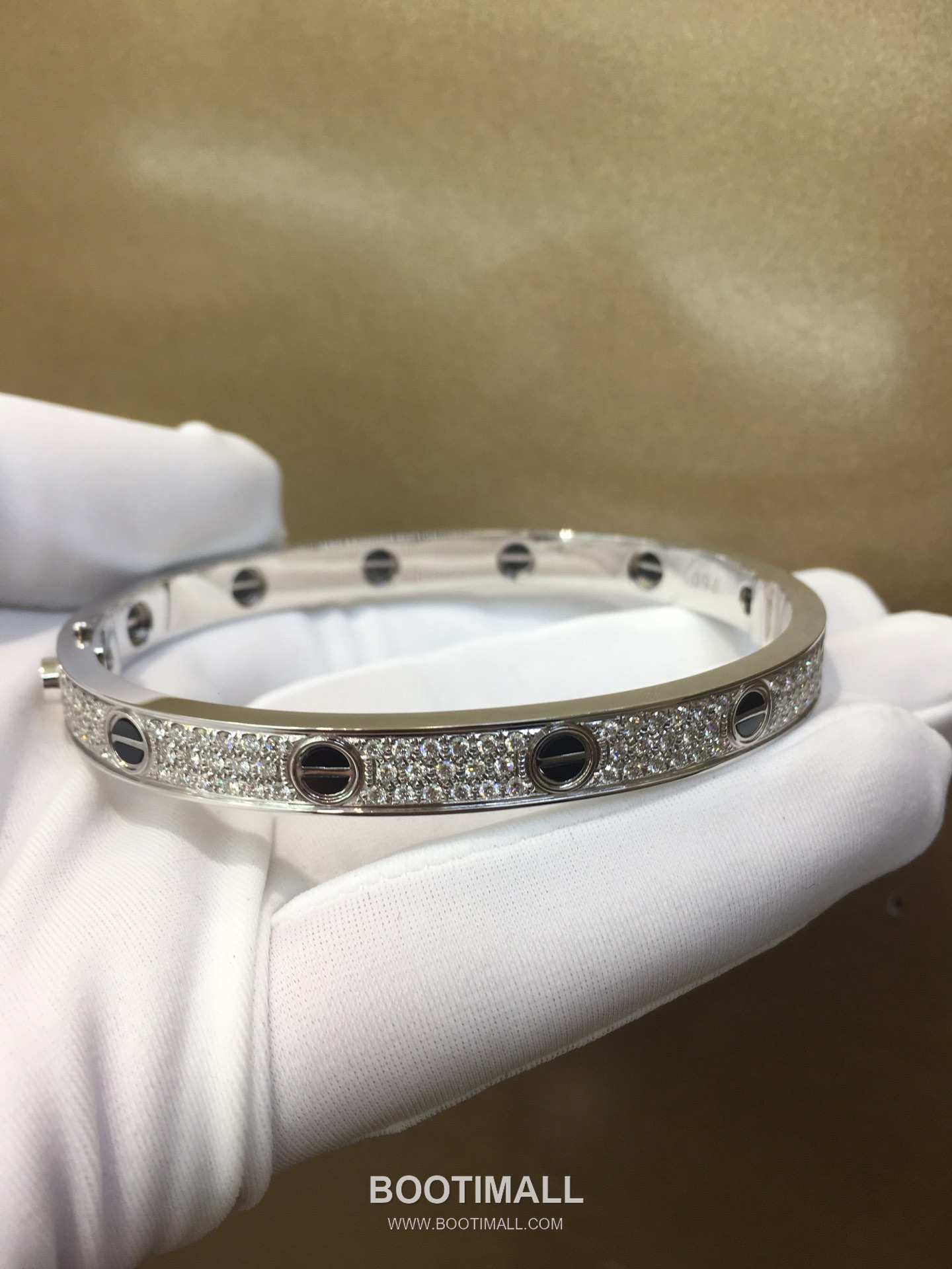 Cartier Black Stud Diamond Bracelet 18K Gold, Diamond, Black Onyx Black 까르띠에 블랙 스터드 다이아몬드 팔찌 18K 골드, 다이아몬드, 블랙 마노 블랙 11