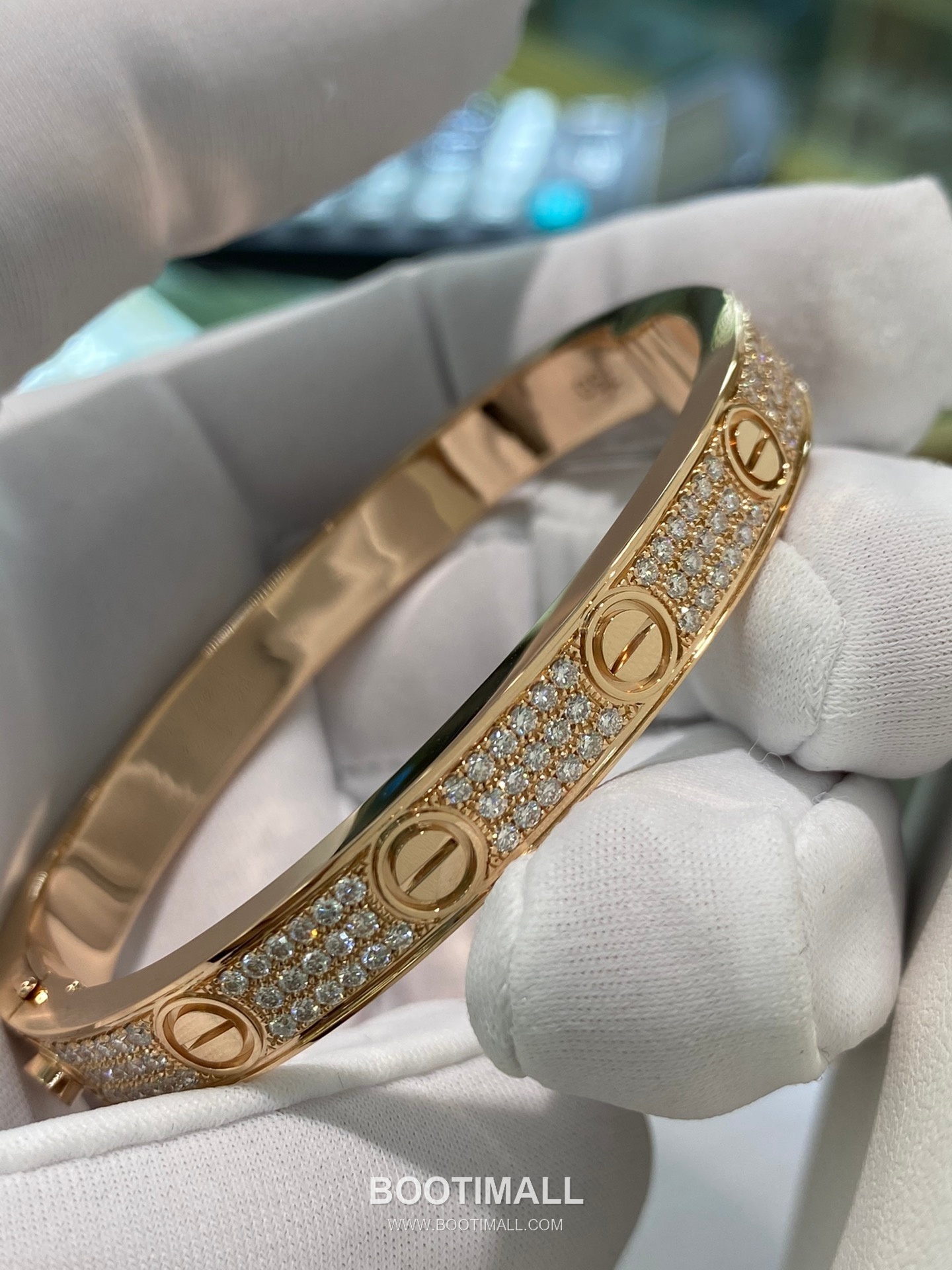 Cartier Black Stud Diamond Bracelet 18K Gold, Diamond, Black Onyx Black 까르띠에 블랙 스터드 다이아몬드 팔찌 18K 골드, 다이아몬드, 블랙 마노 블랙 14