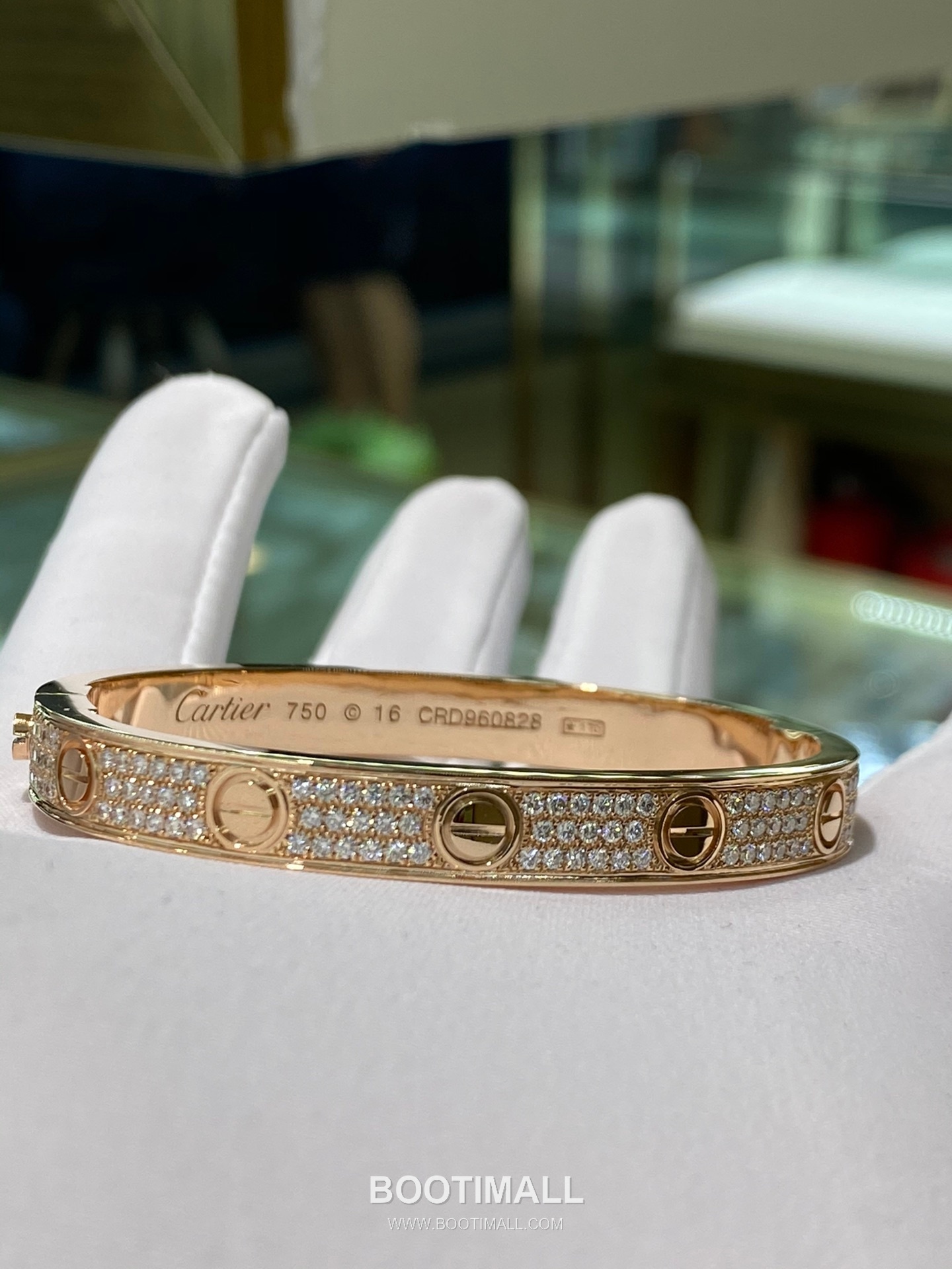 Cartier Black Stud Diamond Bracelet 18K Gold, Diamond, Black Onyx Black 까르띠에 블랙 스터드 다이아몬드 팔찌 18K 골드, 다이아몬드, 블랙 마노 블랙 16