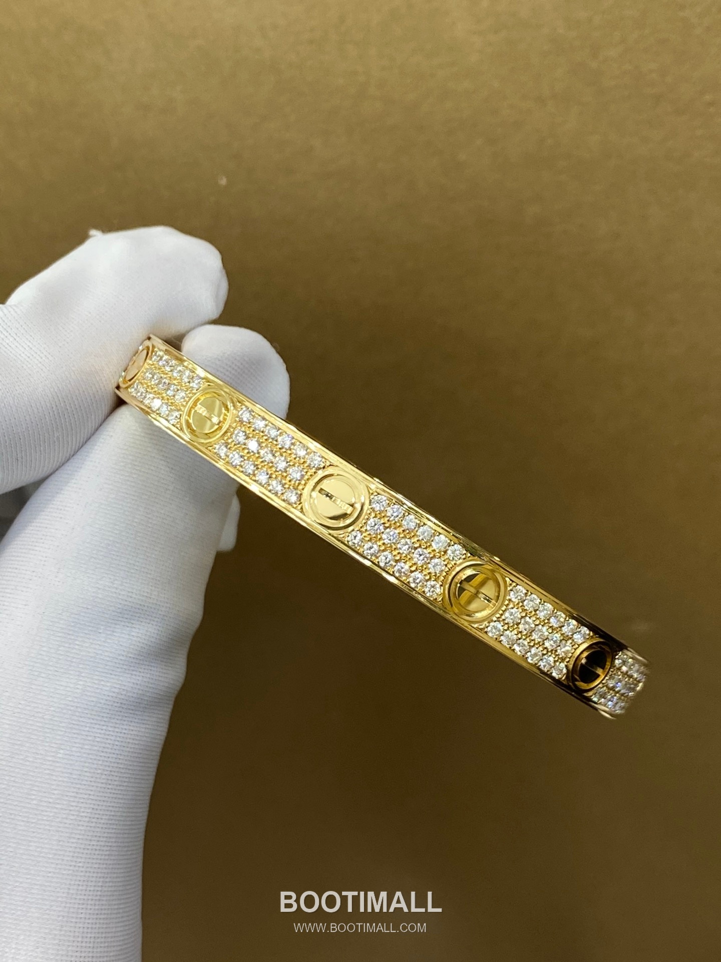 Cartier Black Stud Diamond Bracelet 18K Gold, Diamond, Black Onyx Black 까르띠에 블랙 스터드 다이아몬드 팔찌 18K 골드, 다이아몬드, 블랙 마노 블랙 23