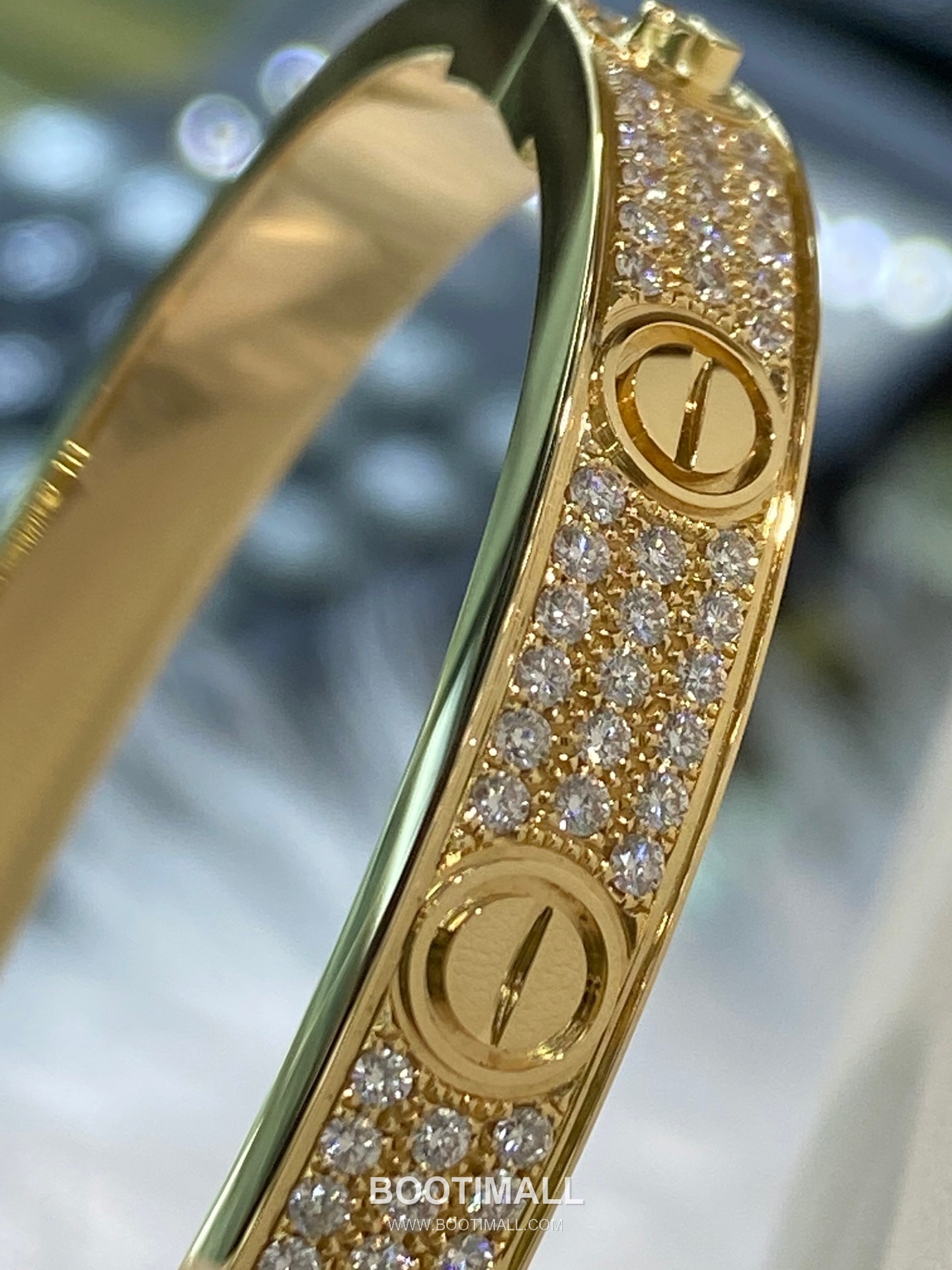 Cartier Black Stud Diamond Bracelet 18K Gold, Diamond, Black Onyx Black 까르띠에 블랙 스터드 다이아몬드 팔찌 18K 골드, 다이아몬드, 블랙 마노 블랙 26