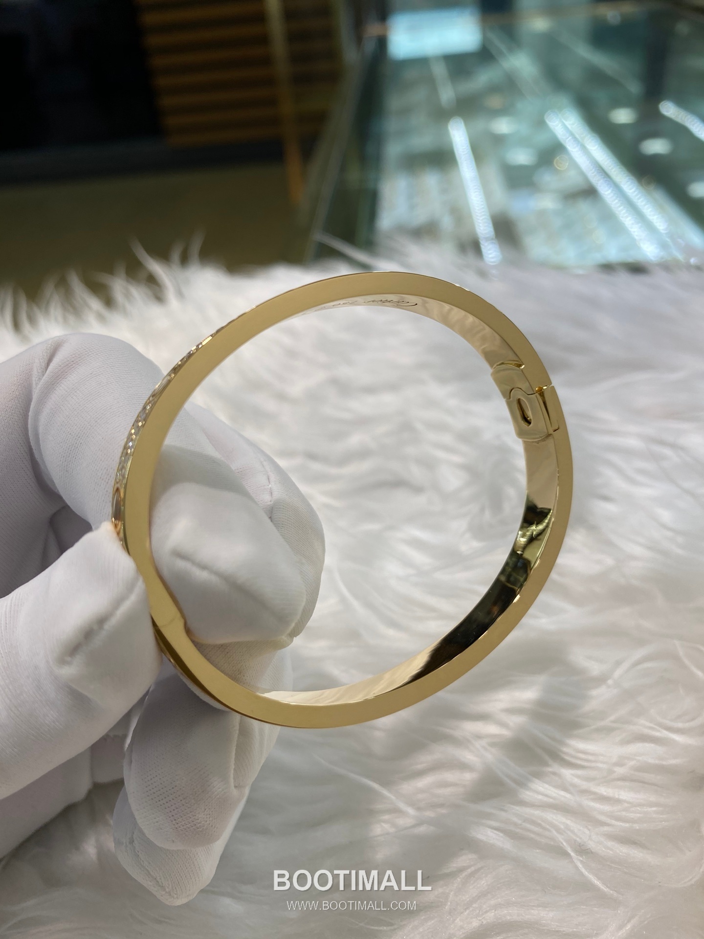 Cartier Black Stud Diamond Bracelet 18K Gold, Diamond, Black Onyx Black 까르띠에 블랙 스터드 다이아몬드 팔찌 18K 골드, 다이아몬드, 블랙 마노 블랙 27