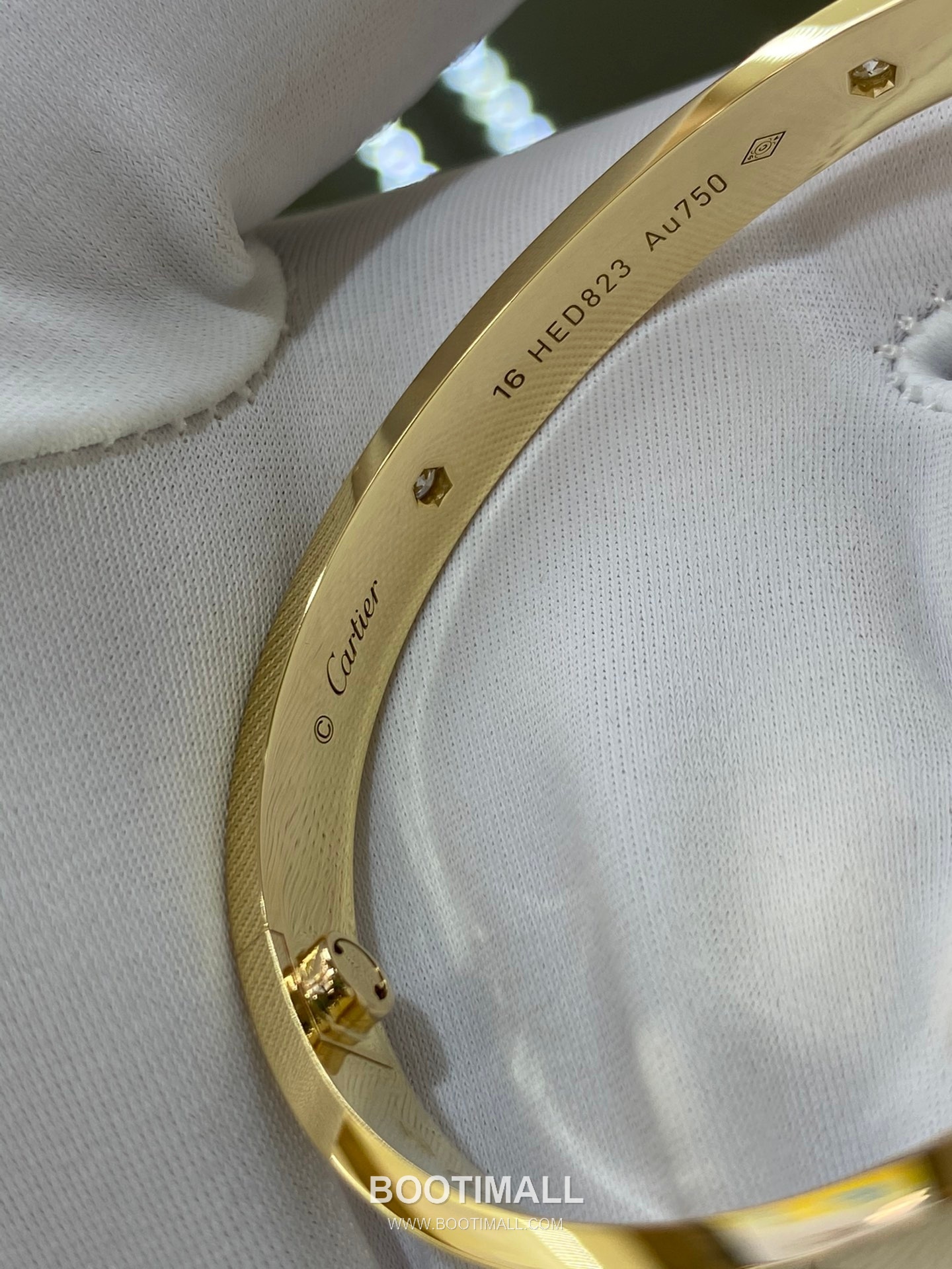 Wide Four Diamond Bracelet 18K Gold with Diamonds Gold 넓은 네 돌 팔찌 18K 골드, 다이아몬드 골드 2