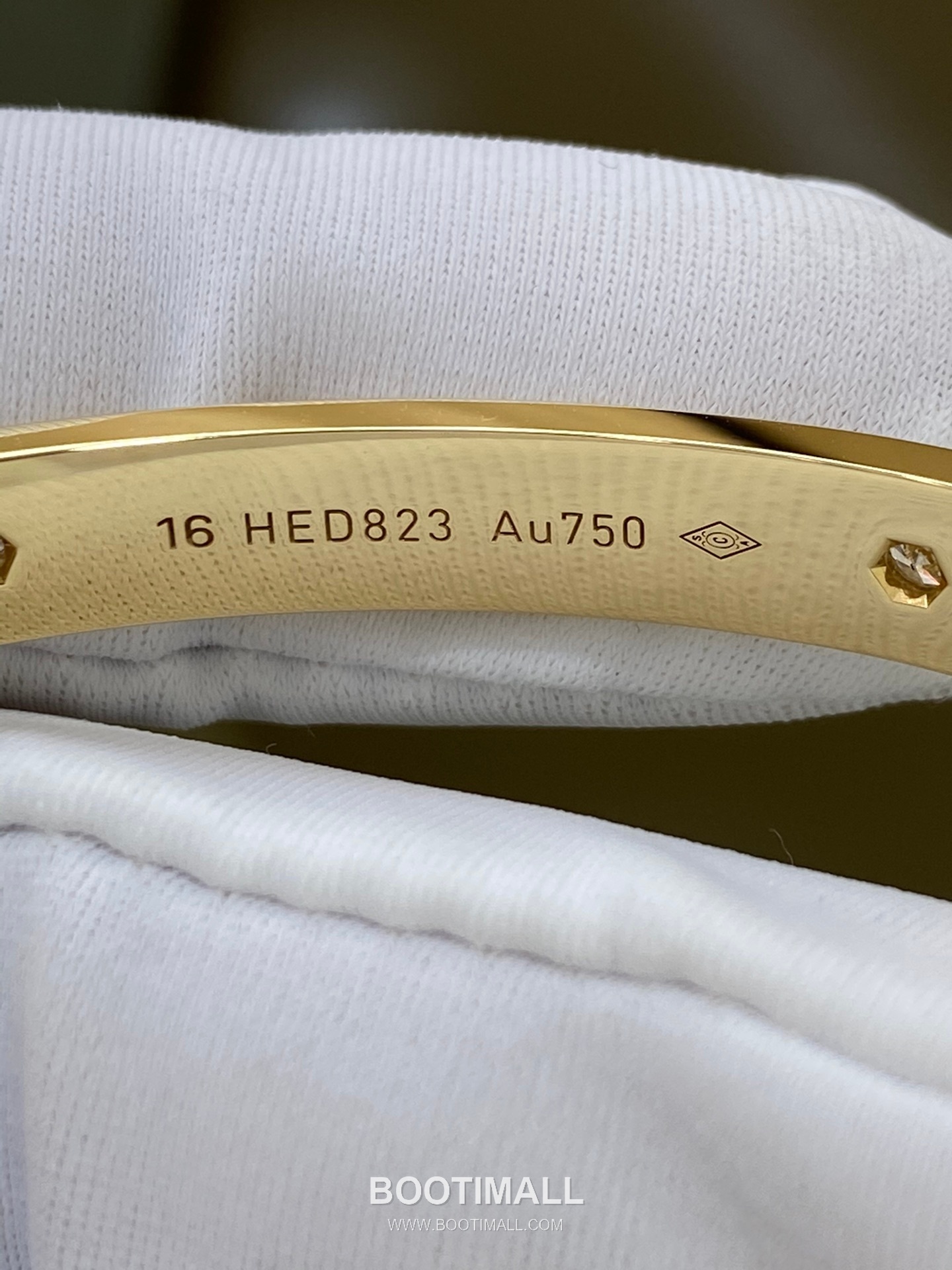 Wide Four Diamond Bracelet 18K Gold with Diamonds Gold 넓은 네 돌 팔찌 18K 골드, 다이아몬드 골드 5