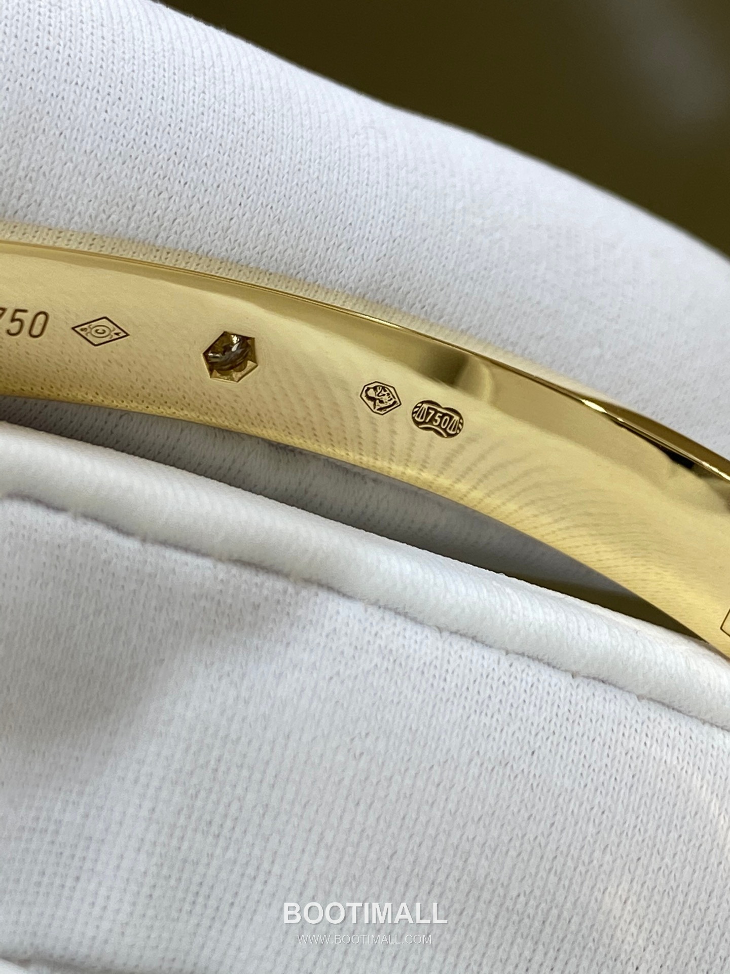 Wide Four Diamond Bracelet 18K Gold with Diamonds Gold 넓은 네 돌 팔찌 18K 골드, 다이아몬드 골드 6