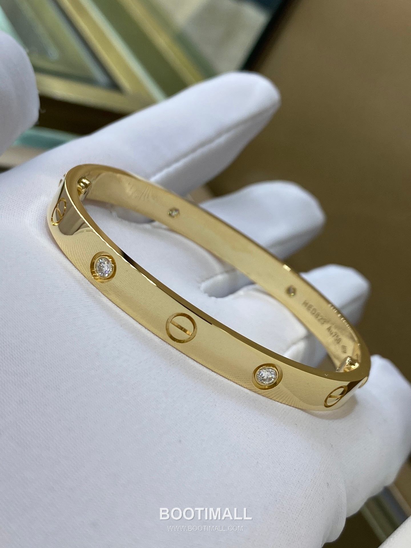 Wide Four Diamond Bracelet 18K Gold with Diamonds Gold 넓은 네 돌 팔찌 18K 골드, 다이아몬드 골드 13