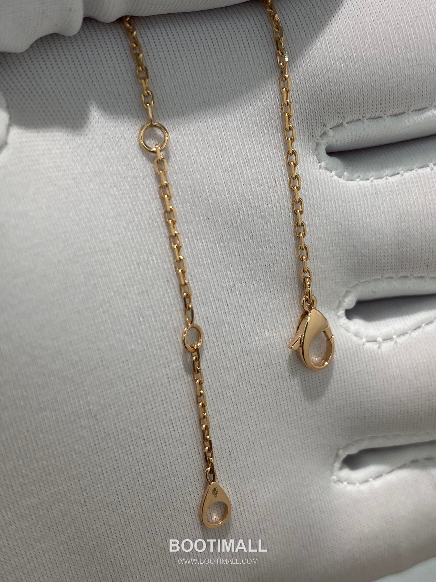 Chaumet Huan Yuan Pendant 18K Gold, Diamond Gold Necklace 환연 목걸이 18K 골드, 다이아몬드 골드 3