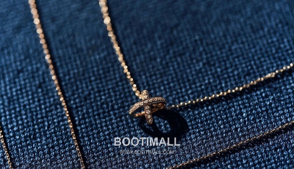 Chaumet Huan Yuan Pendant 18K Gold, Diamond Gold Necklace 환연 목걸이 18K 골드, 다이아몬드 골드 9