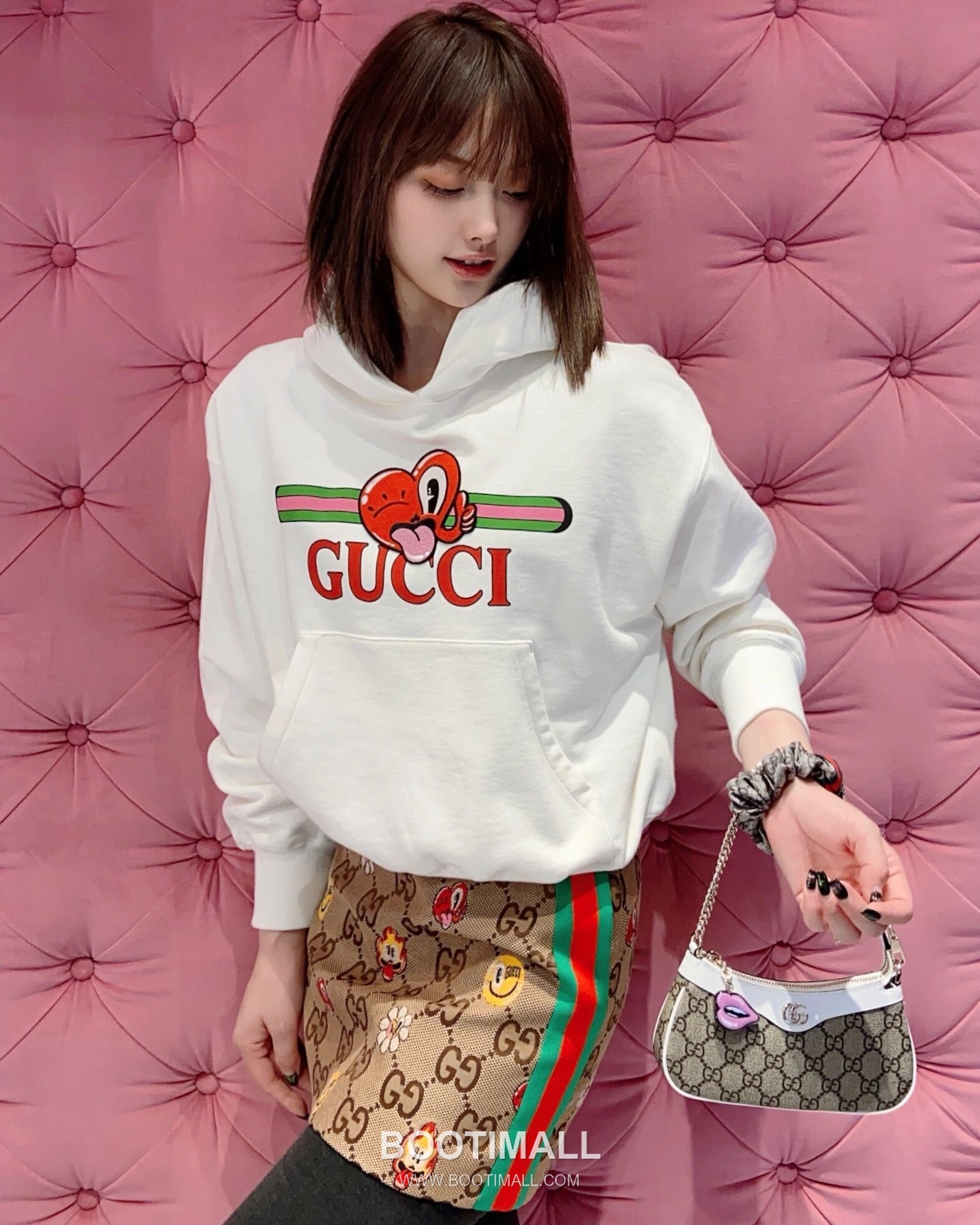 Gucci GG Canvas Shoulder Bag Canvas with Leather Trim Beige 구찌 GG 캔버스 숄더백 캔버스 및 레더 트리밍 베이지 25cm 3