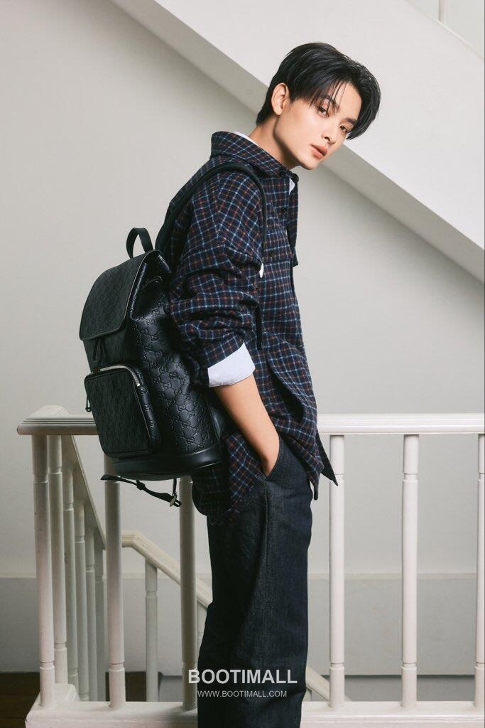 Gucci GG Embossed Backpack Leather Black 구찌 GG 엠보스 백팩 가죽 블랙 42cm 3