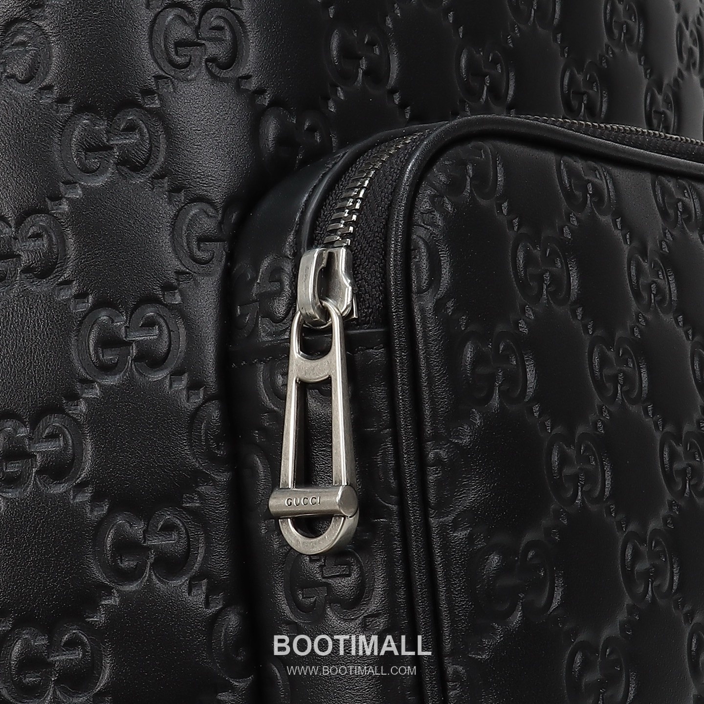 Gucci GG Embossed Backpack Leather Black 구찌 GG 엠보스 백팩 가죽 블랙 42cm 15