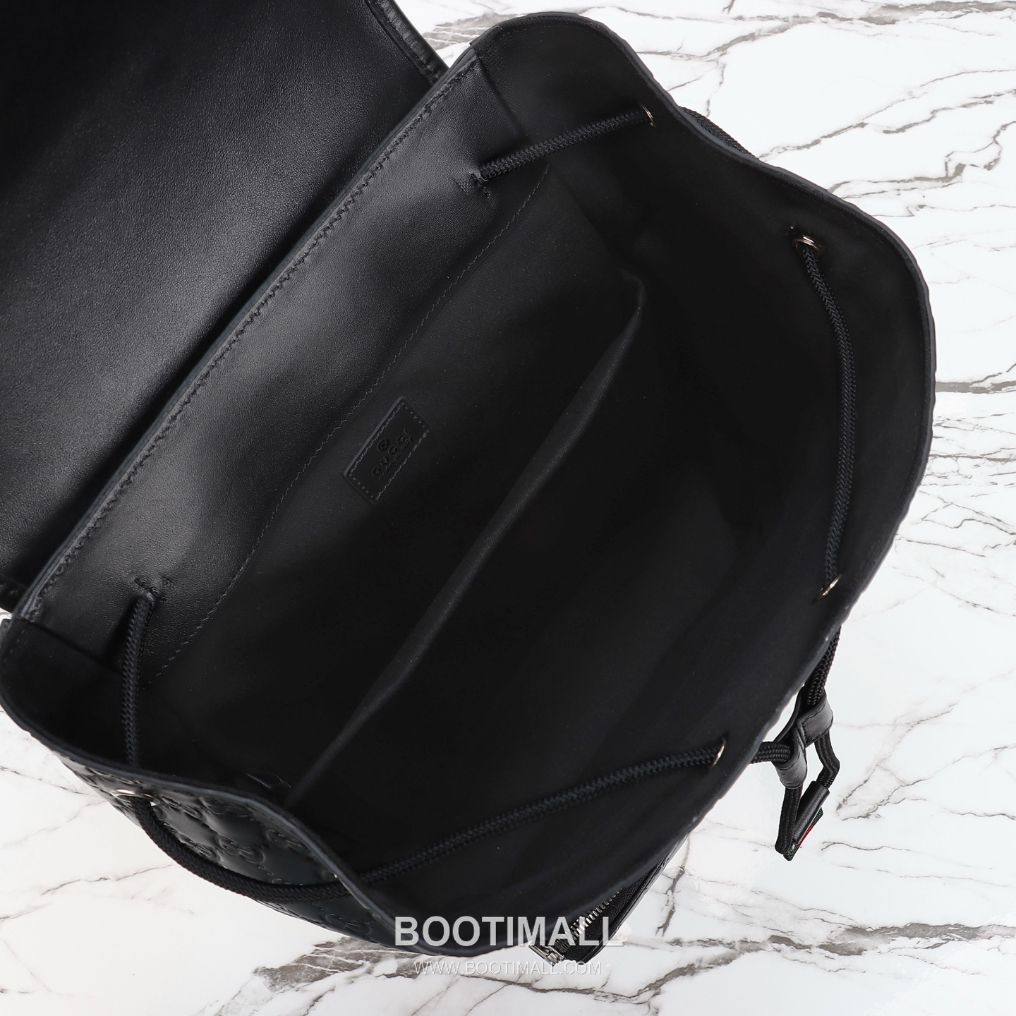 Gucci GG Embossed Backpack Leather Black 구찌 GG 엠보스 백팩 가죽 블랙 42cm 19