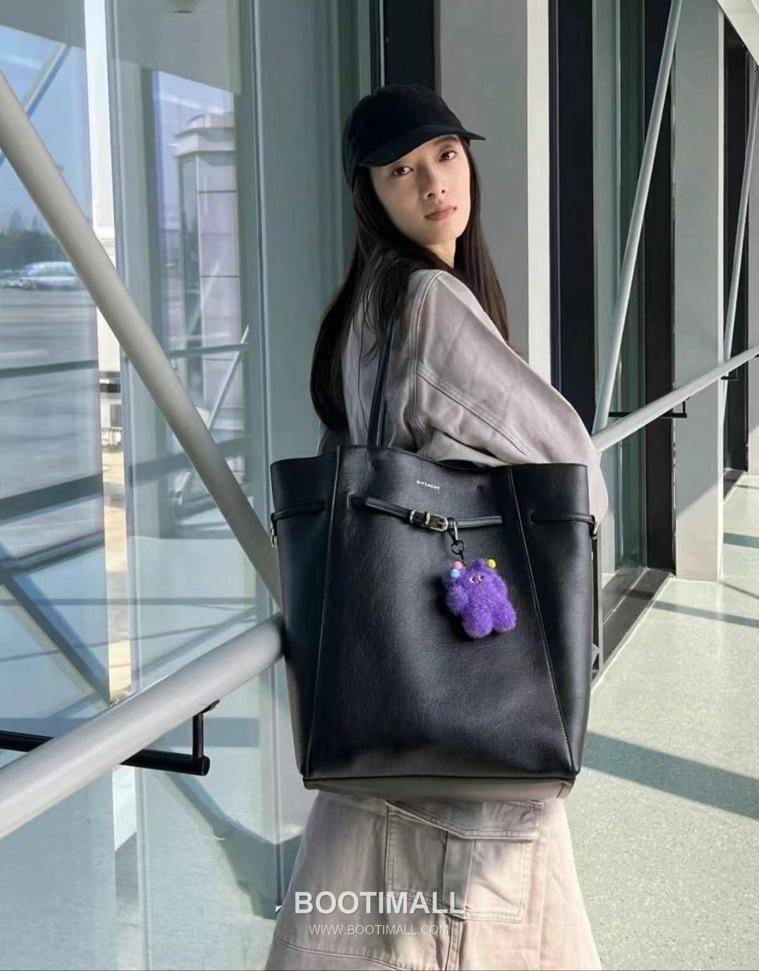 Givenchy Voyou Tote Calfskin Leather Silver Tote Bag 지방시 보야주 토트 카프스킨 레더 실버 토트백 31cm 5