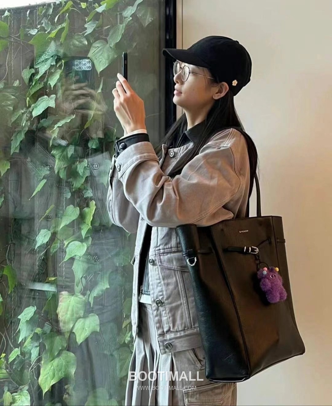 Givenchy Voyou Tote Calfskin Leather Silver Tote Bag 지방시 보야주 토트 카프스킨 레더 실버 토트백 31cm 6