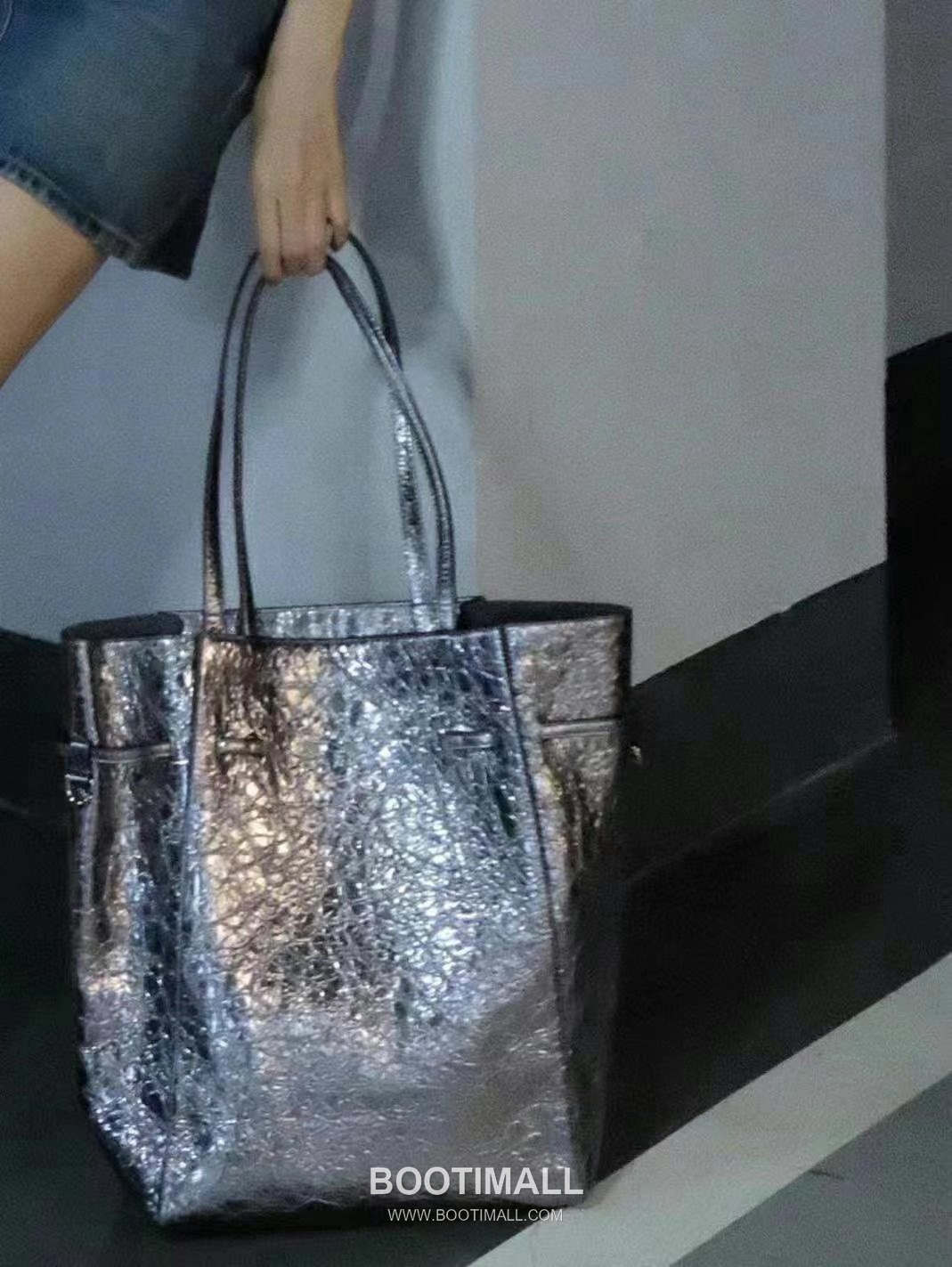 Givenchy Voyou Tote Calfskin Leather Silver Tote Bag 지방시 보야주 토트 카프스킨 레더 실버 토트백 31cm 6