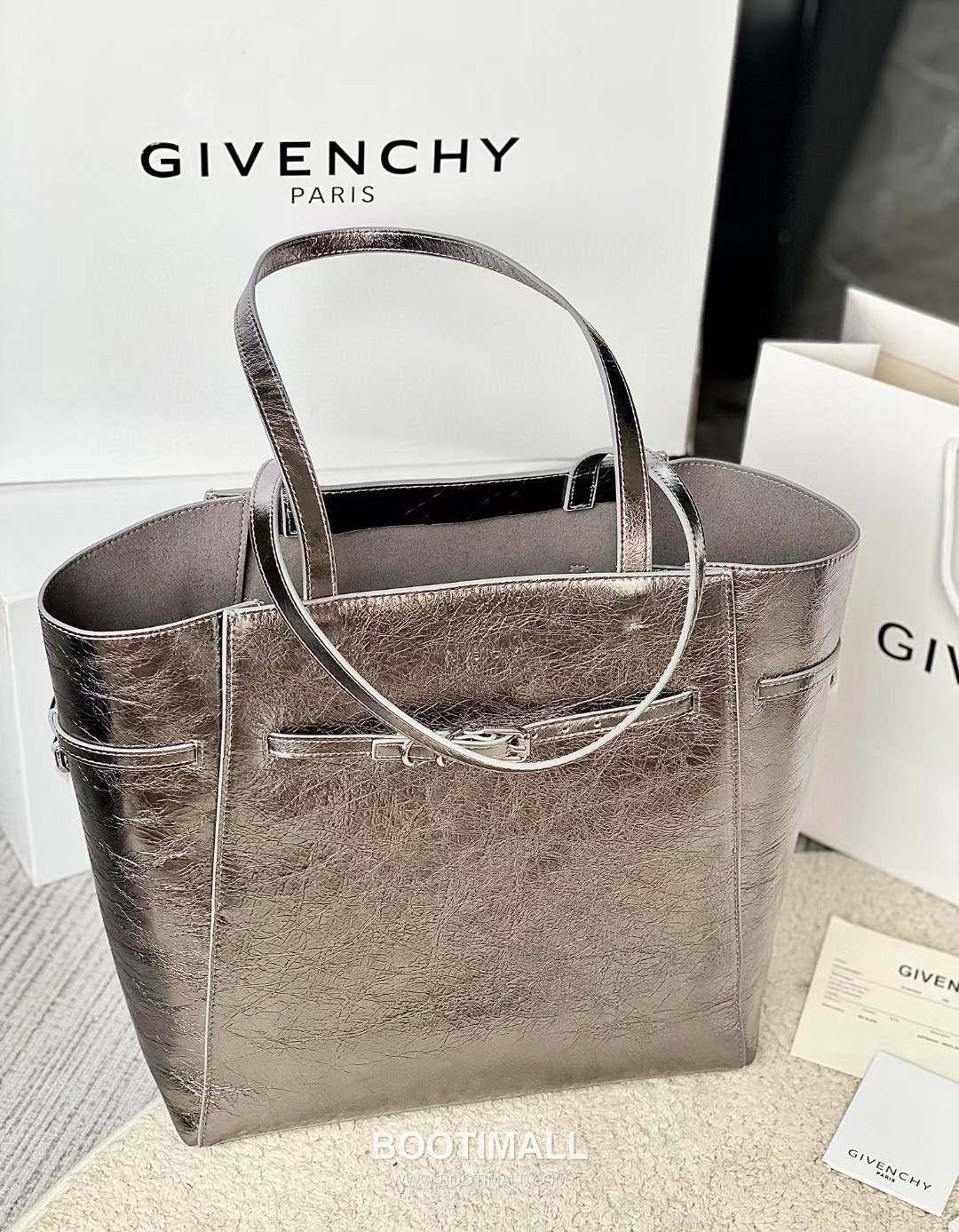 Givenchy Voyou Tote Calfskin Leather Silver Tote Bag 지방시 보야주 토트 카프스킨 레더 실버 토트백 31cm 10