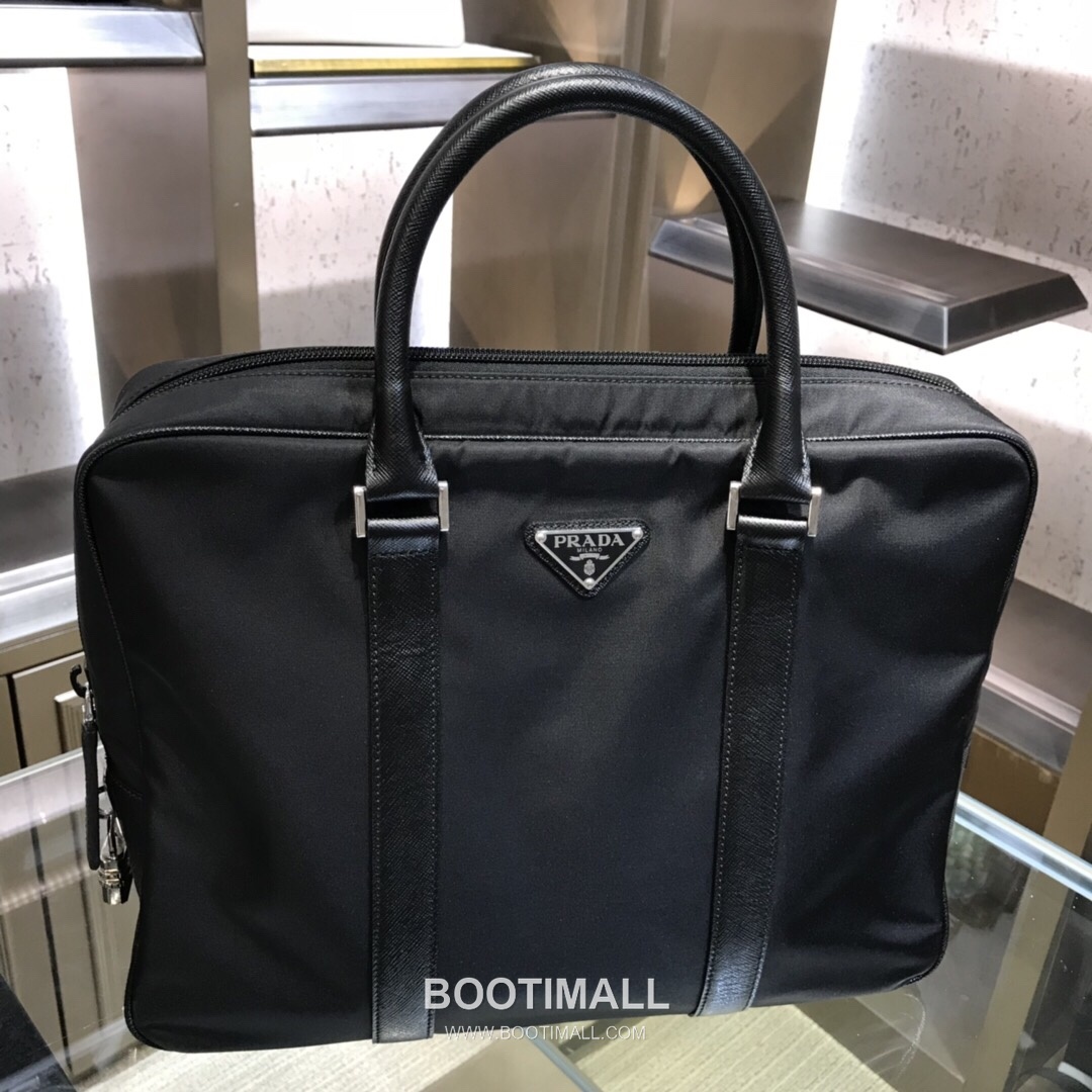 Prada Messenger Parachute Fabric Black Messenger Bag 프라다 2VE872 메신저 패러슈트 패브릭 블랙 메신저백 36cm 1