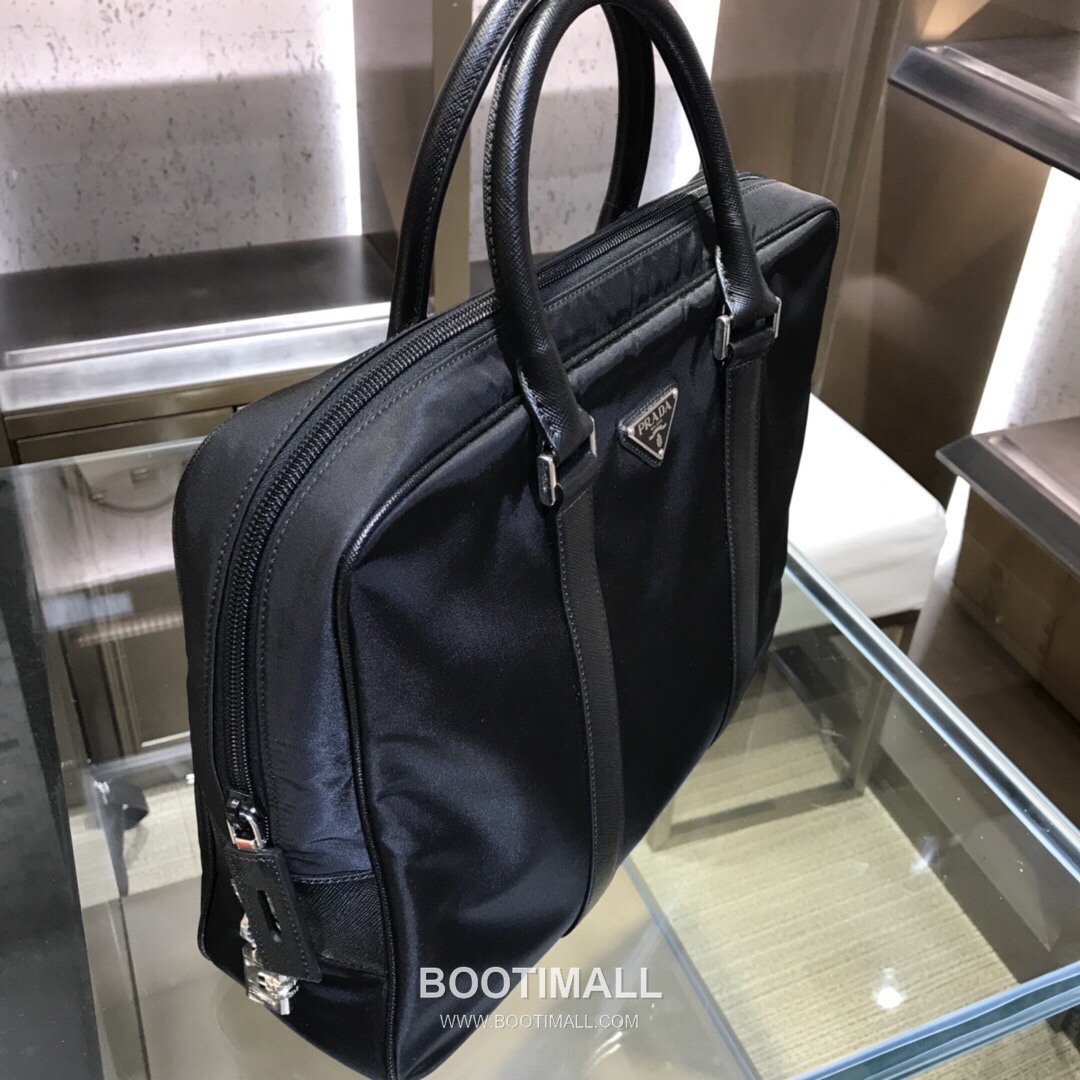 Prada Messenger Parachute Fabric Black Messenger Bag 프라다 2VE872 메신저 패러슈트 패브릭 블랙 메신저백 36cm 2