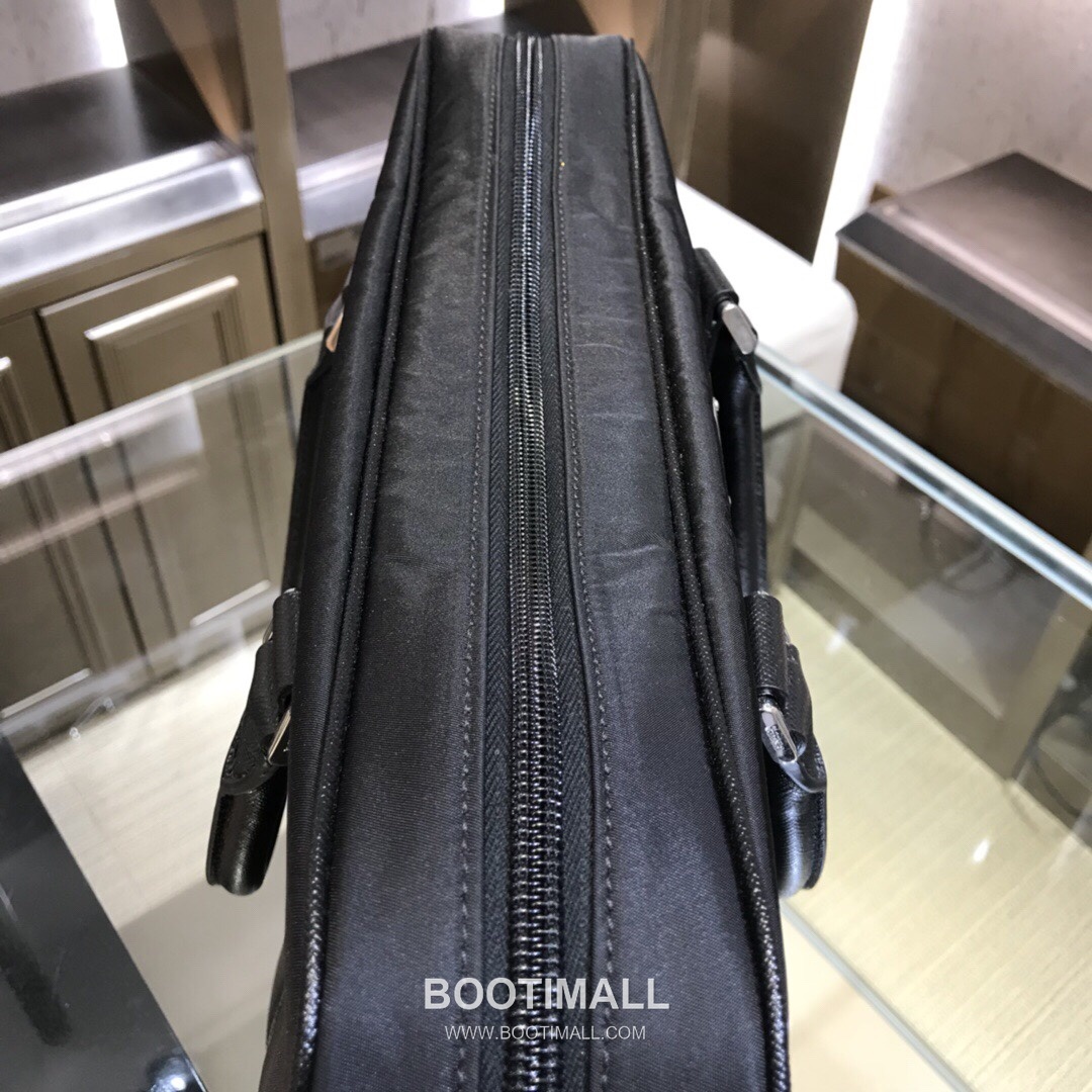 Prada Messenger Parachute Fabric Black Messenger Bag 프라다 2VE872 메신저 패러슈트 패브릭 블랙 메신저백 36cm 5
