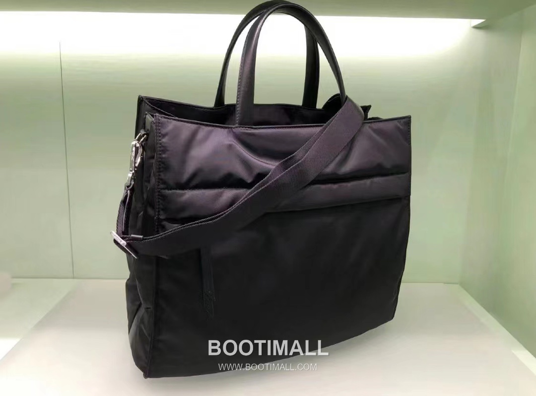 Prada Re-Nylon Tote Bag Recycled Nylon Black 프라다 리-나일론 토트백 2VG076 재생 나일론 블랙 38cm 6