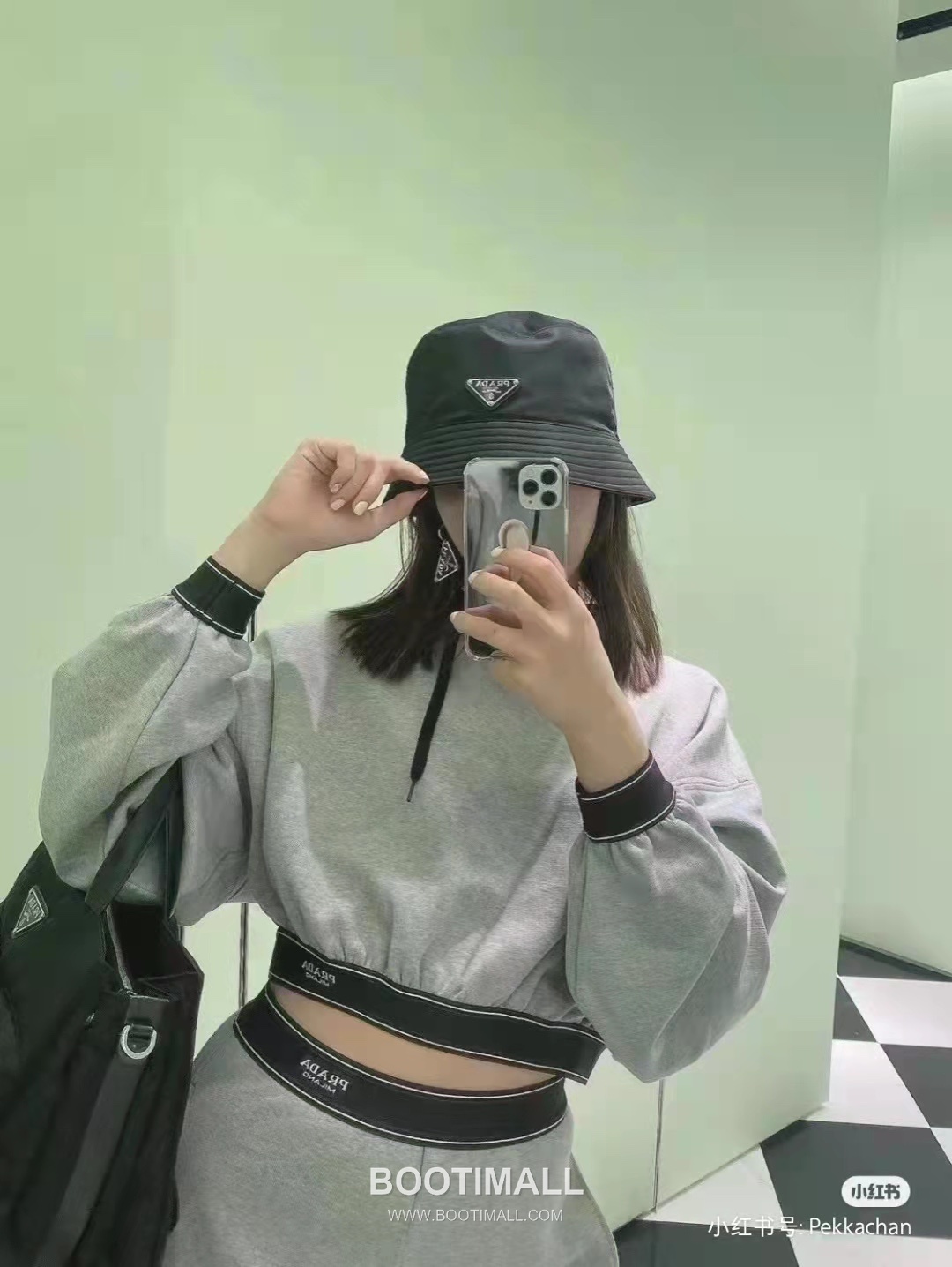 Prada Re-Nylon Tote Bag Recycled Nylon Black 프라다 리-나일론 토트백 2VG076 재생 나일론 블랙 38cm 9