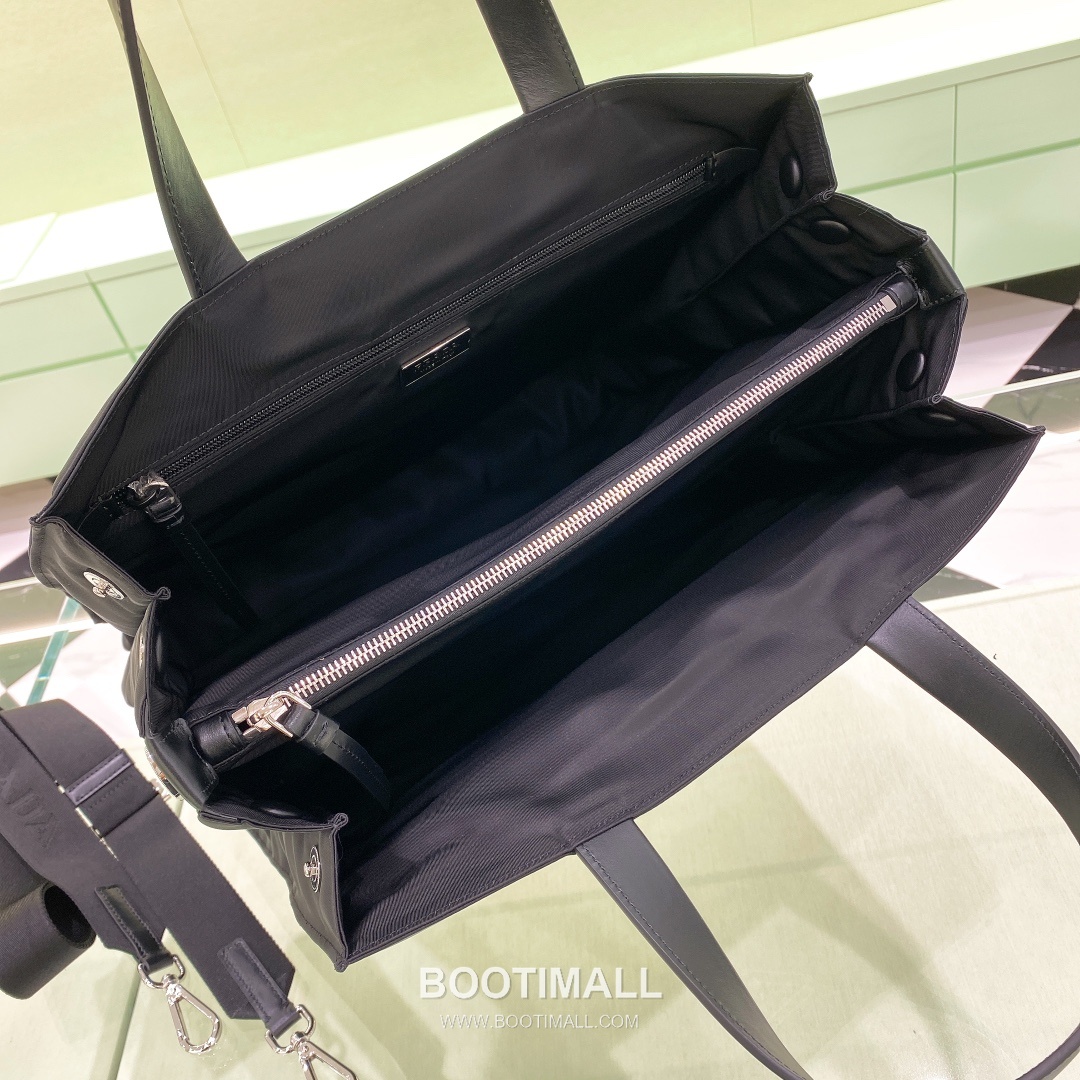 Prada Re-Nylon Tote Bag Recycled Nylon Black 프라다 리-나일론 토트백 2VG076 재생 나일론 블랙 38cm 16