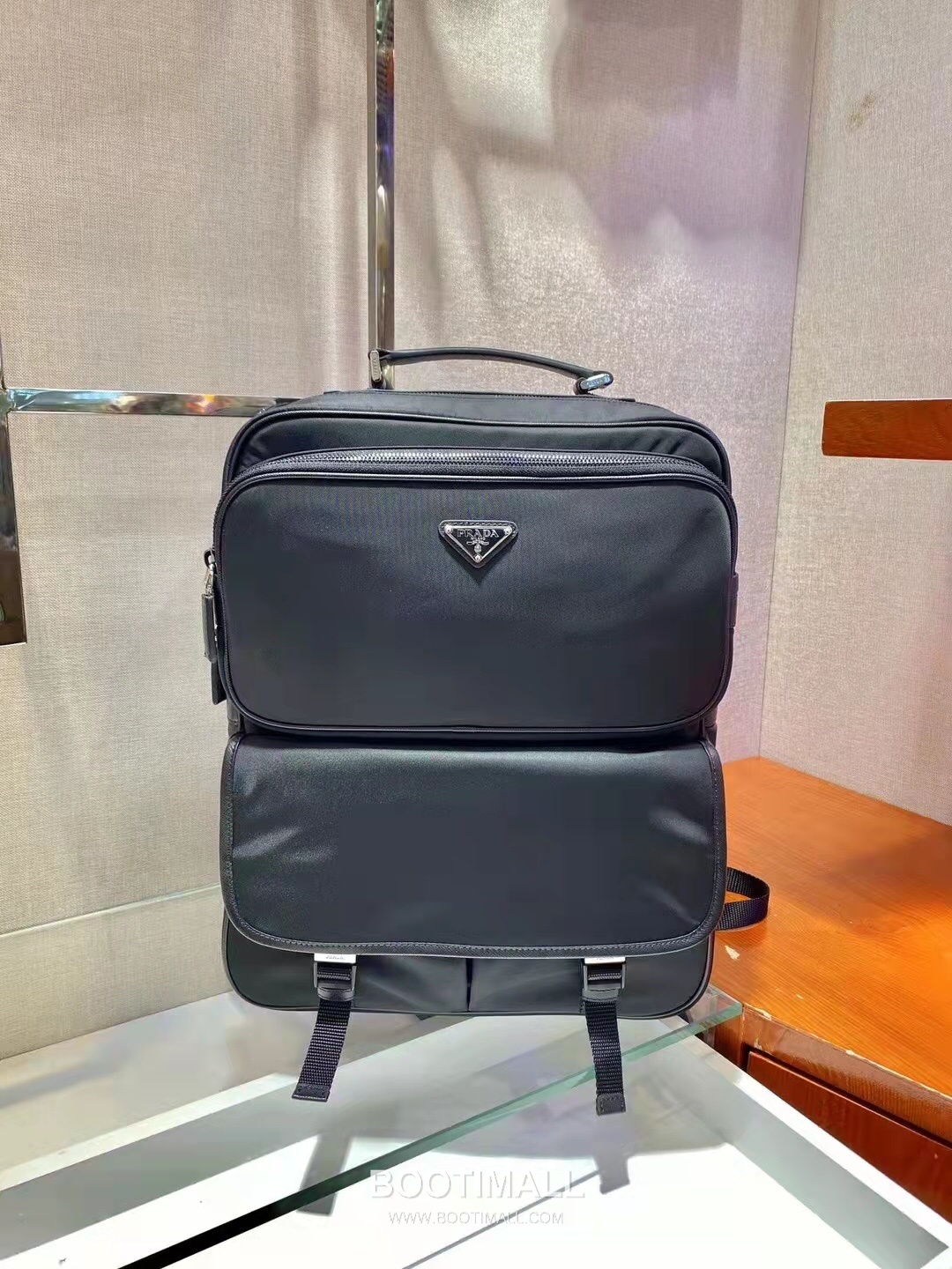 Prada Backpack Fabric with Saffiano Leather Trim Black 프라다 2VZ049 백팩 패브릭 + 사피아노 가죽 트리밍 블랙 38cm 2